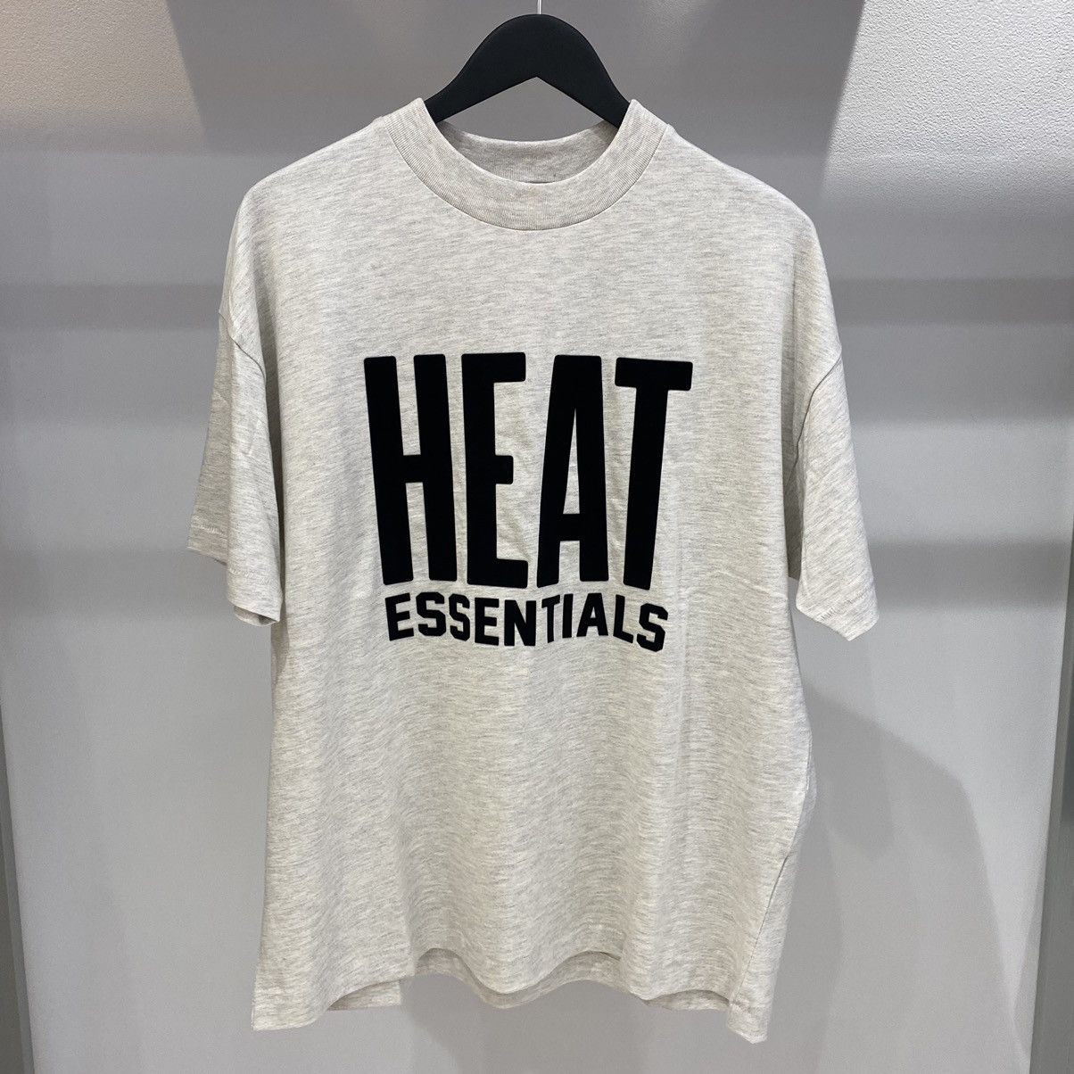 Essentials × NBA Fear of God Essentials x NBA Heat Tee Light Heather Grey Size US S / EU 44-46 / 1 - 1 Thumbnail