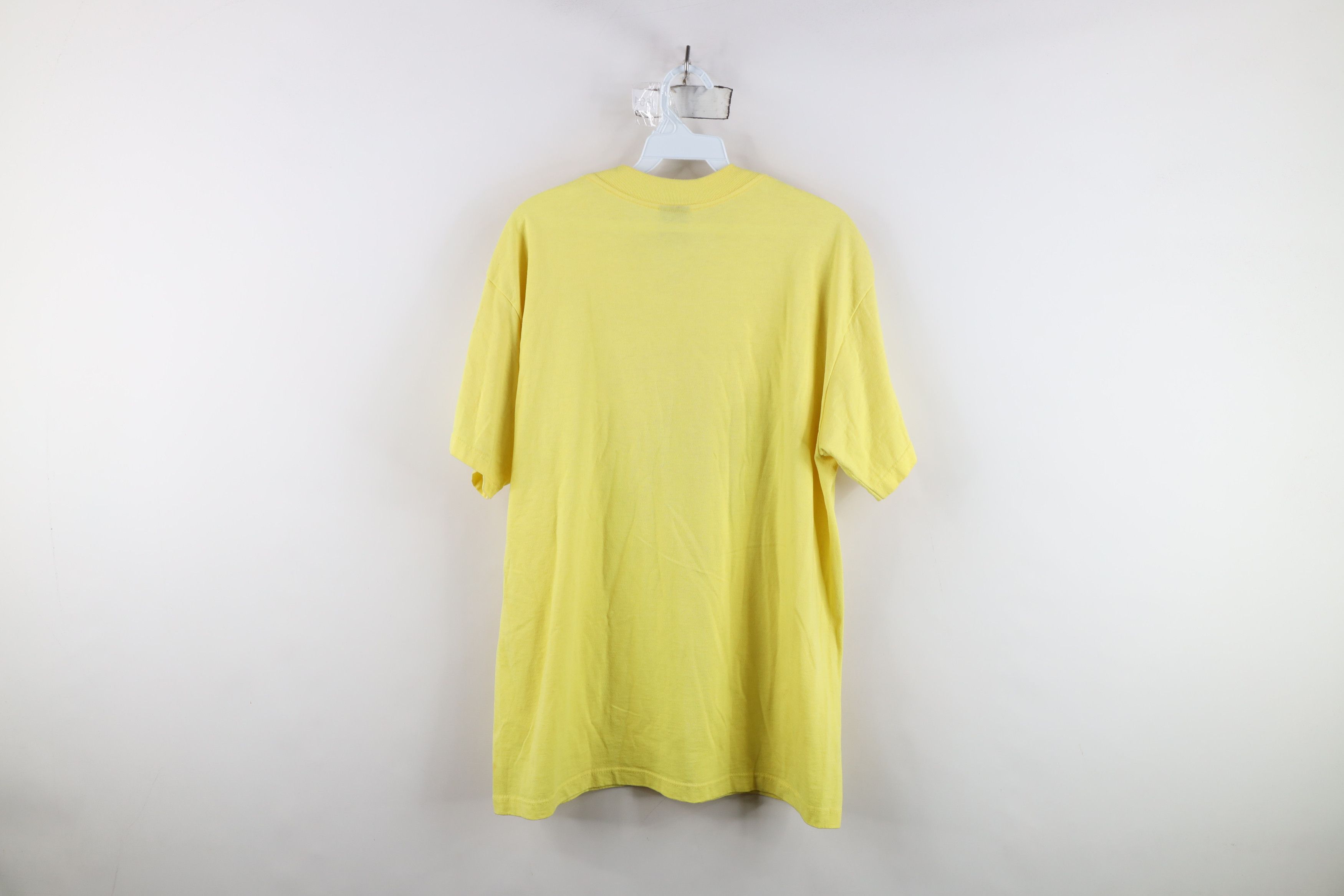 Vintage Vintage Y2K United Way Keith Haring Art T-Shirt Yellow USA Size US L / EU 52-54 / 3 - 12 Thumbnail