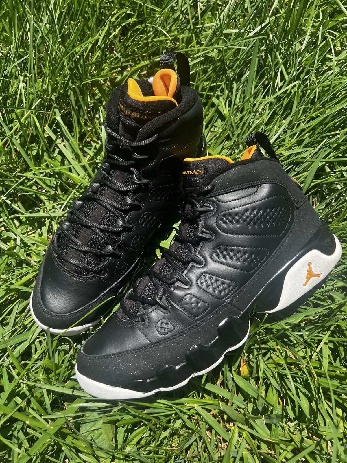 Jordan Brand CLEAN Air Jordan 9 size 7 Mens Citrus 2010 Retro shoes Size US 7 / EU 40 - 1 Thumbnail