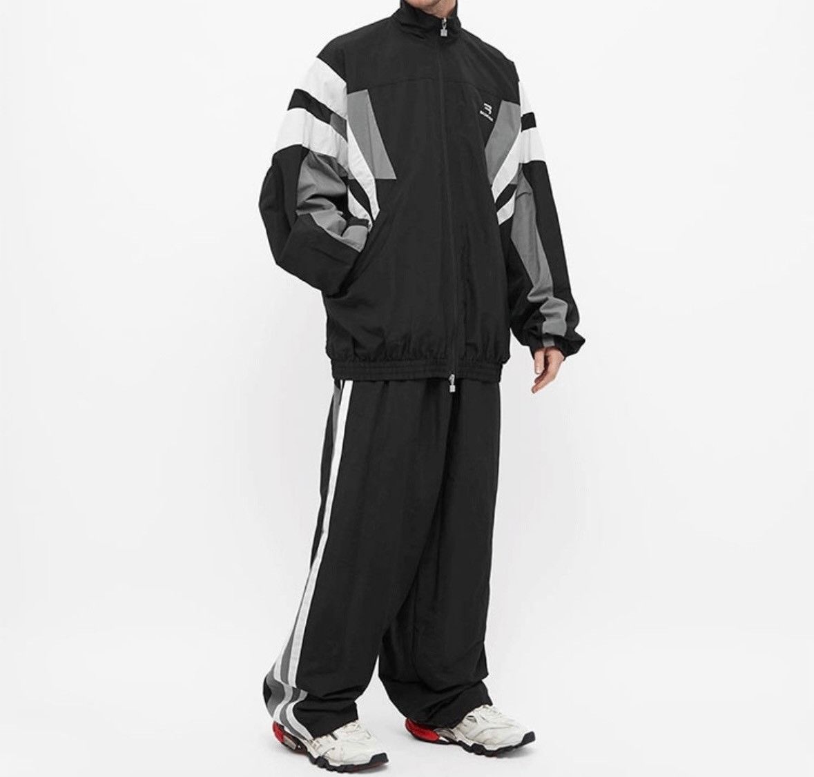 Balenciaga Balenciaga 22fw black and grey sporty B jacket 2501-Nextarr Size US S / EU 44-46 / 1 - 2 Thumbnail