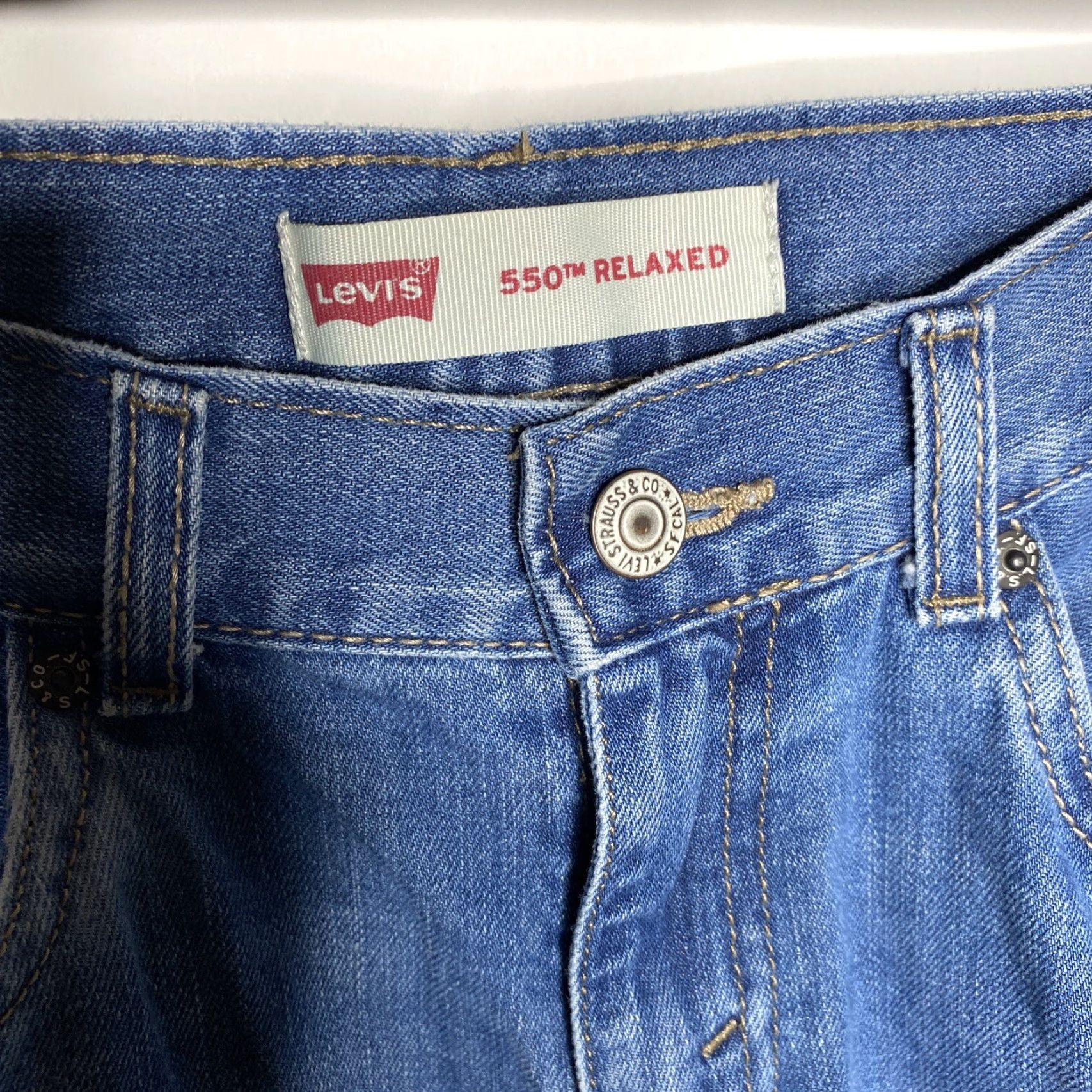 Levi's Levi’s 550 Jeans Straight 30x30 Medium Wash Blue Mens Regular 5-Pocket Denim Zip Closure Size US 30 / EU 46 - 3 Thumbnail