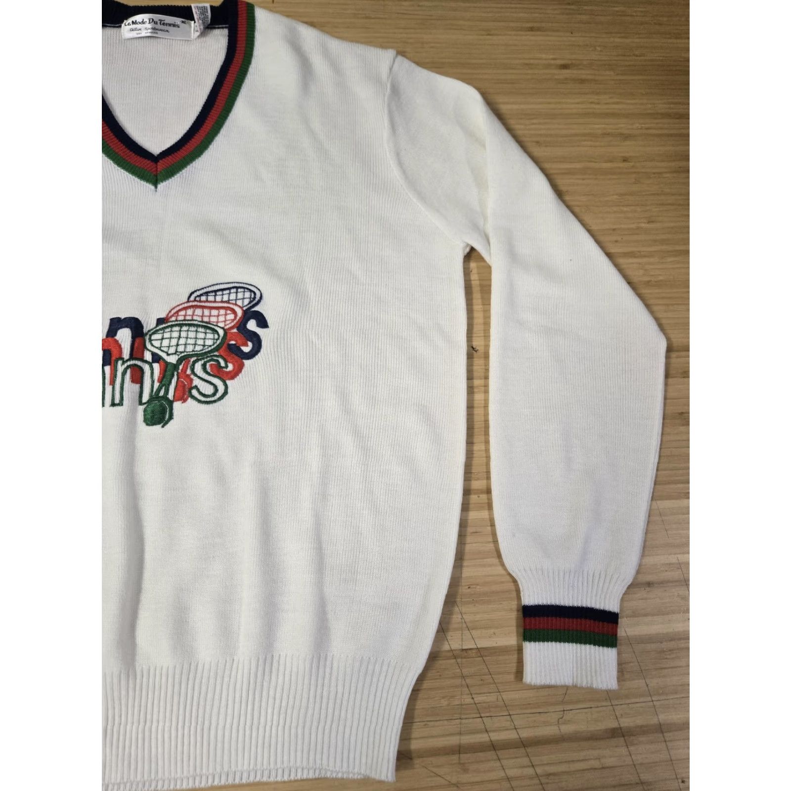 Vintage VINTAGE La Mode Du Tennis Sweater Mens XL White V Neck Tennis Graphic Retro 80s Size US XL / EU 56 / 4 - 2 Thumbnail