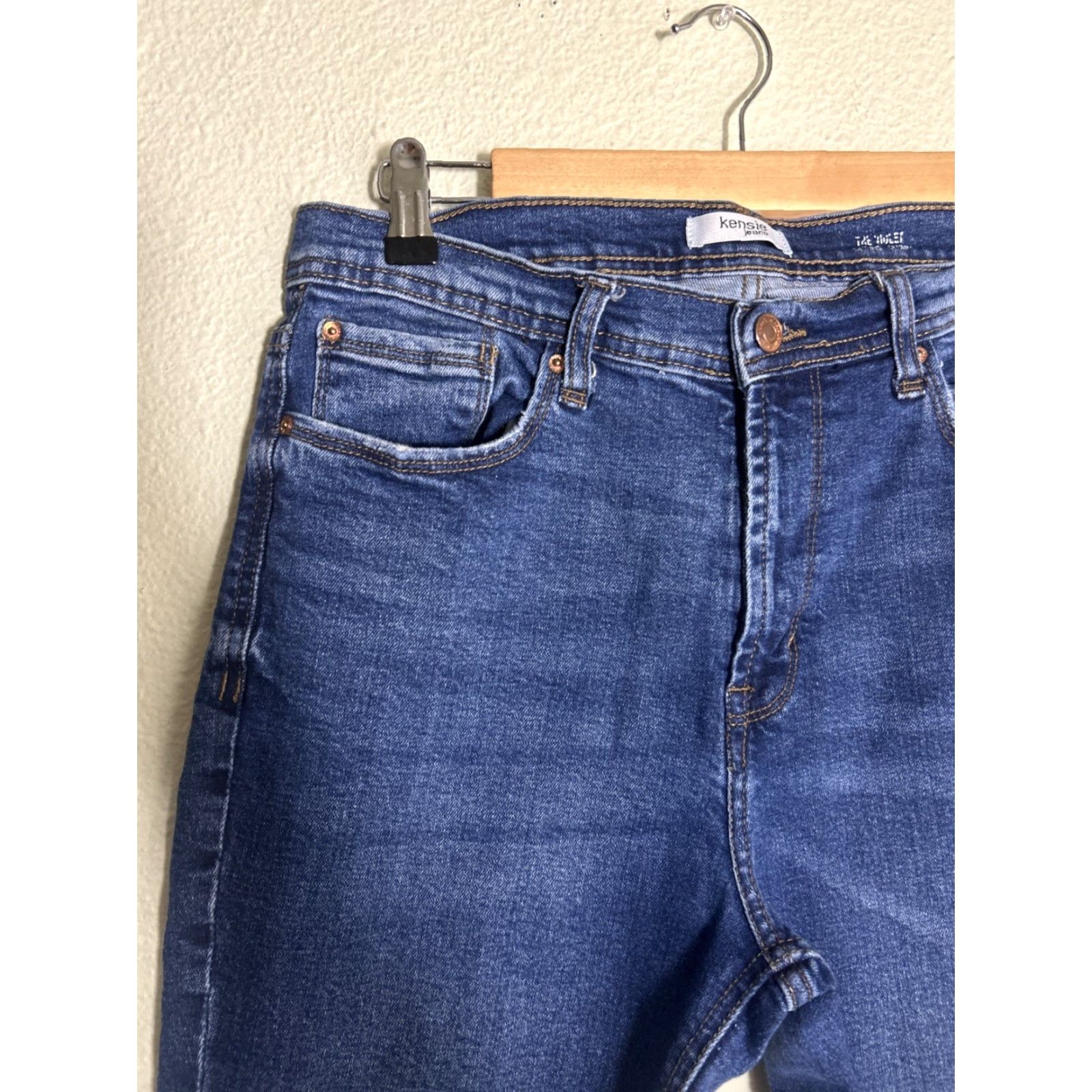 Vintage Kensie Women’s Skinny Jeans Dark Wash Raw Hem 32x29 8/29 Denim Cotton 5-Pocket Stretch Zip Button VBoys Womens Size 30" / US 8 / IT 44 - 6 Thumbnail