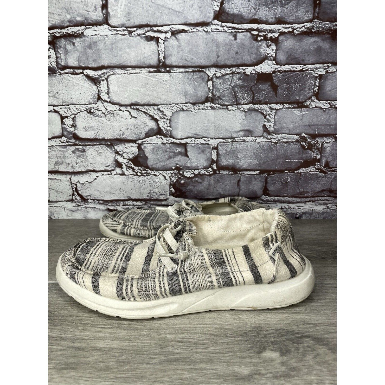 REEF Reef Cushion Coast Mid White Fabric Black Lace Up Sneakers W Size US 8.5 / IT 38.5 - 7 Thumbnail
