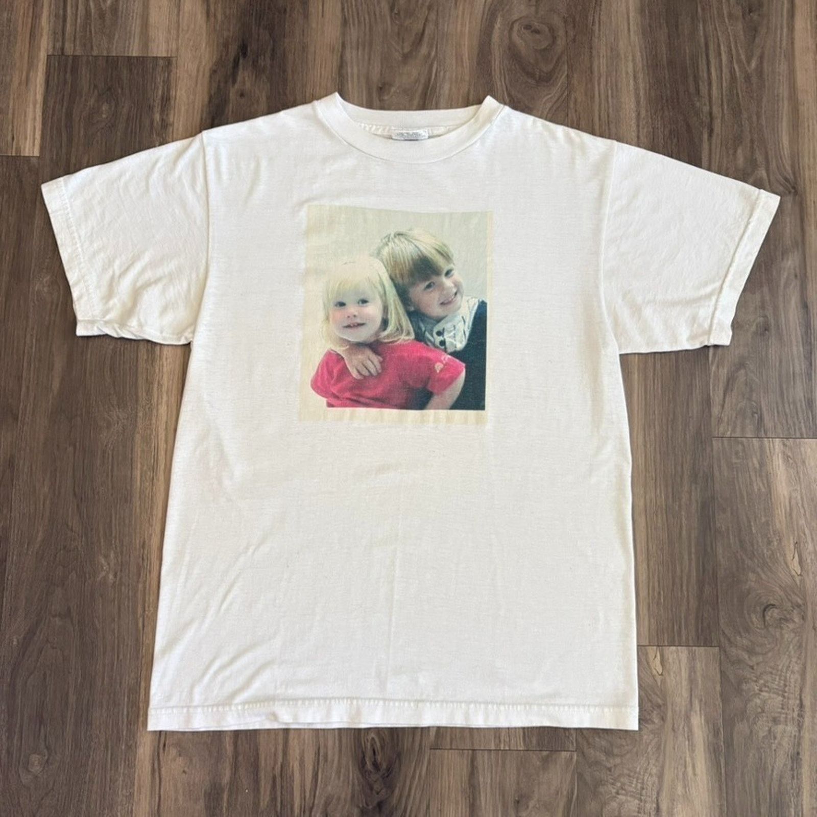 Vintage Vintage Random Baby Photo Portrait Art T-Shirt Men's Size M Size US M / EU 48-50 / 2 - 4 Thumbnail