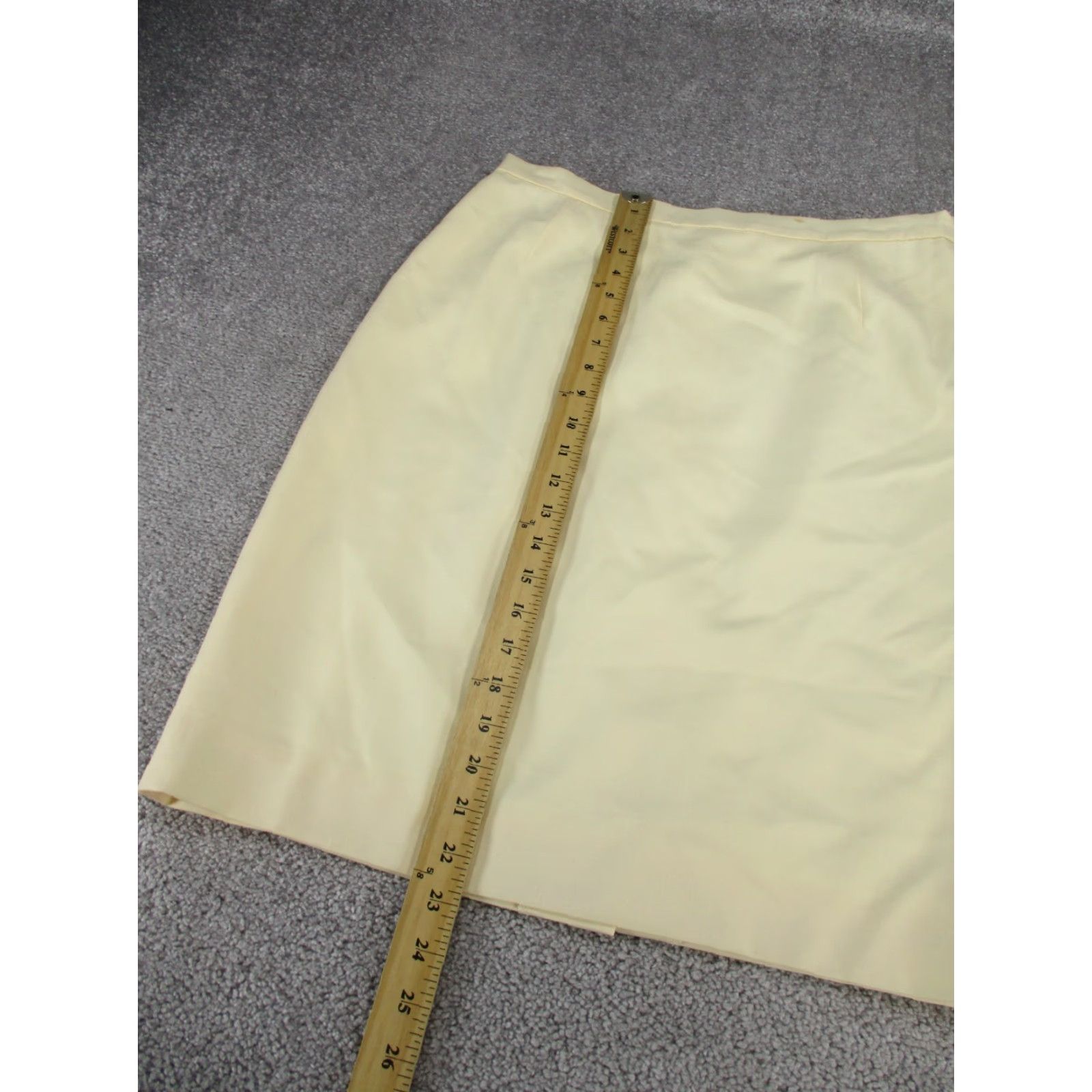 Escada VINTAGE ESCADA Skirt Womens 12 Ivory Wool Knee Length Pencil Zipper Stains - 42 US 12, Solid, Business Casual Party/Cocktail - (Mens, Womens) Size 34" / US 12 / IT 48 - 4 Thumbnail