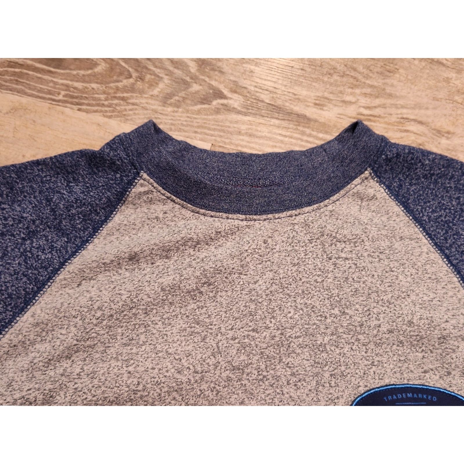 Oakley Oakley Mens Sweatshirt Raglan Style Pullover Gray & Blue Size Medium EUC Size US M / EU 48-50 / 2 - 7 Thumbnail