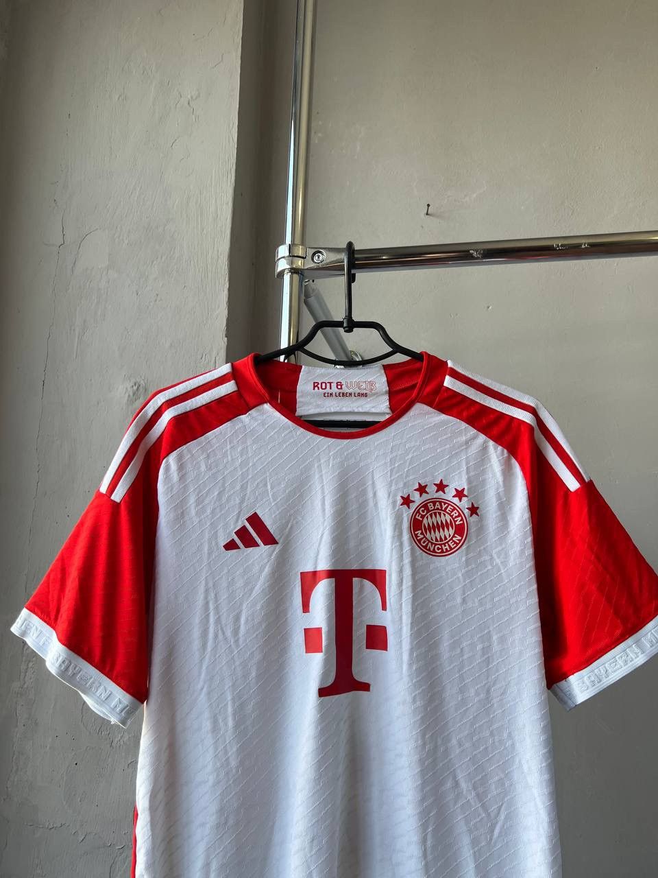 Adidas 2023/24 BAYERN MUNICH #9 KANE HOME SOCCER FOOTBALL JERSEY L Size US L / EU 52-54 / 3 - 6 Thumbnail