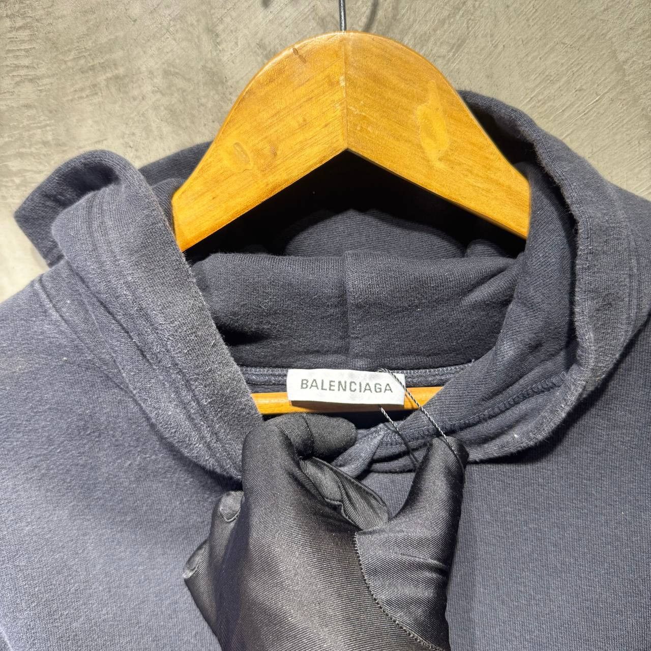 Balenciaga Balenciaga Barbie logo pull over hoodie Size US L / EU 52-54 / 3 - 10 Thumbnail