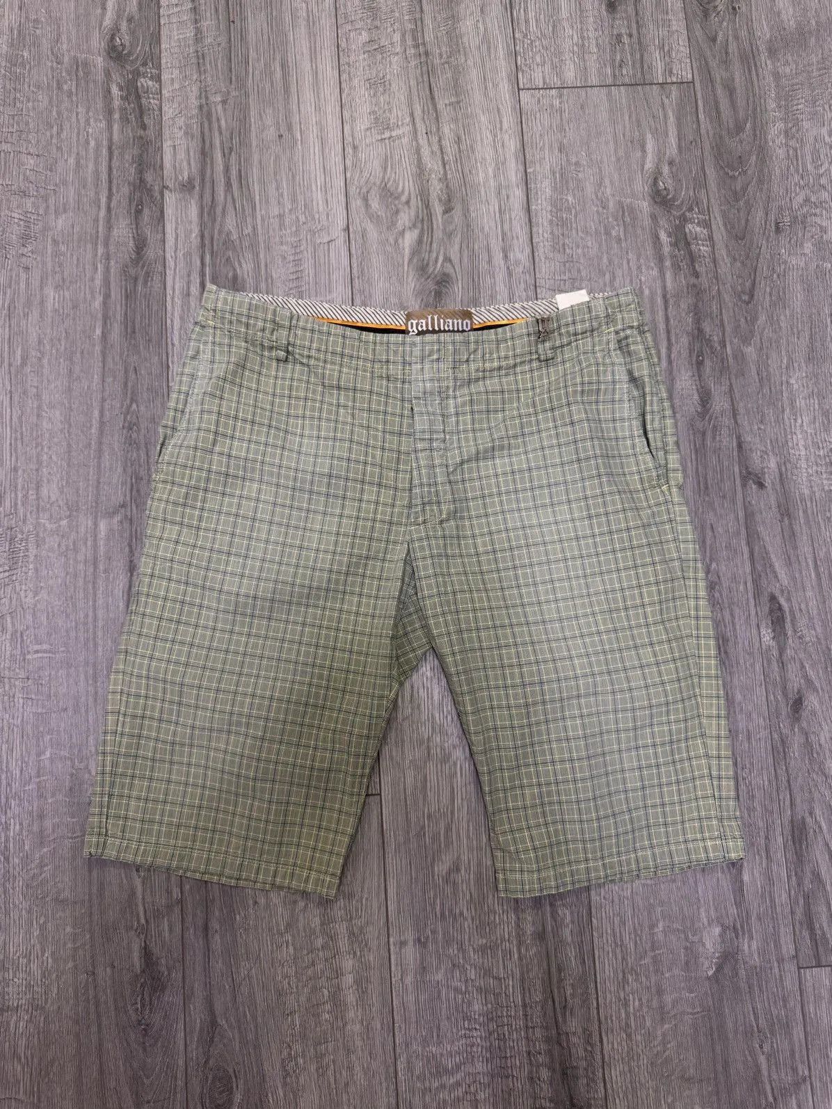 John Galliano John Galliano Vintage Cargo Shorts Multi Pocket Size US 34 / EU 50 - 2 Thumbnail