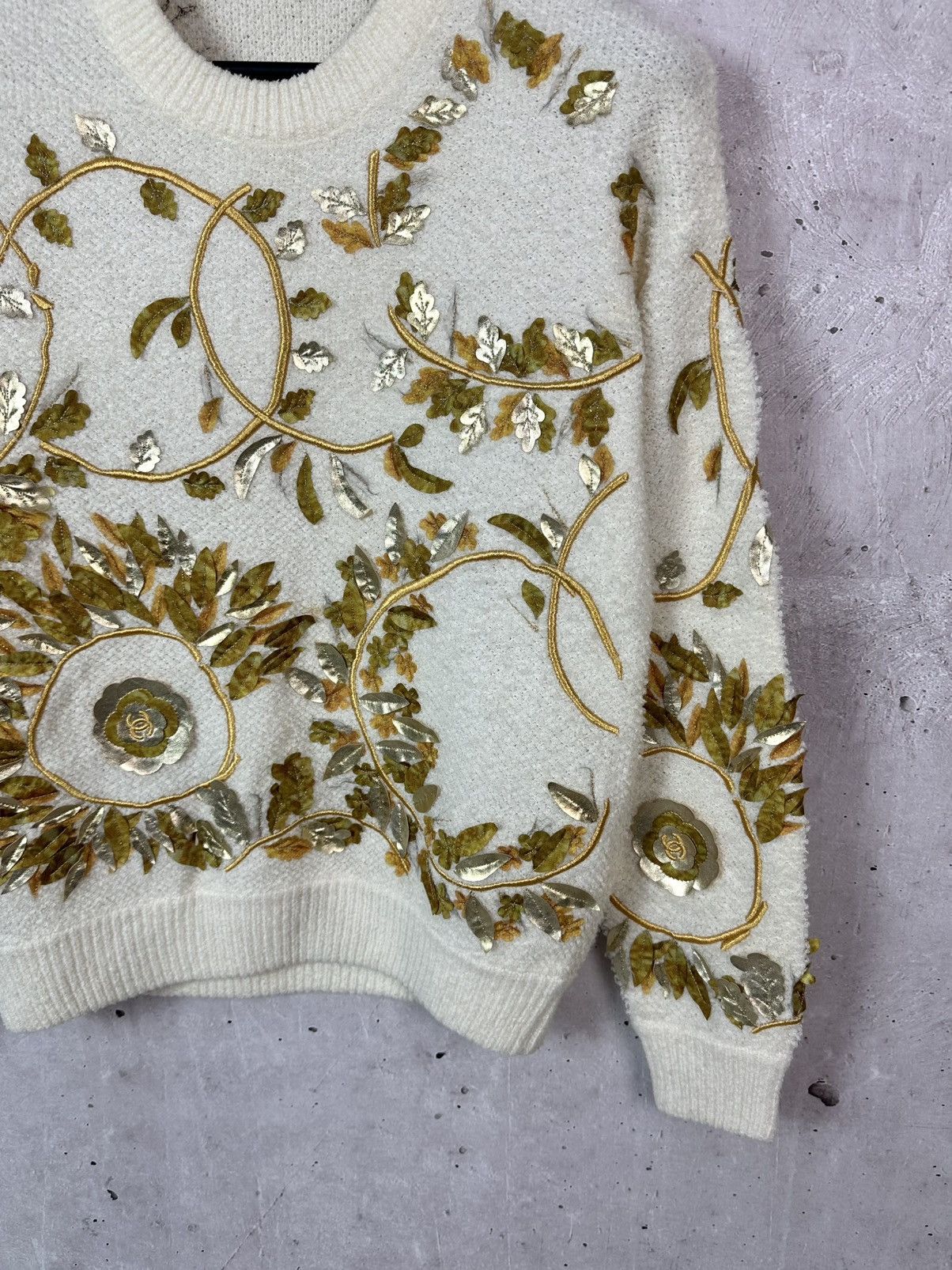 Other Vintage Chanel Viscose Decorated Leaves Long Sleeve Sweater Size L / US 10 / IT 46 - 3 Thumbnail