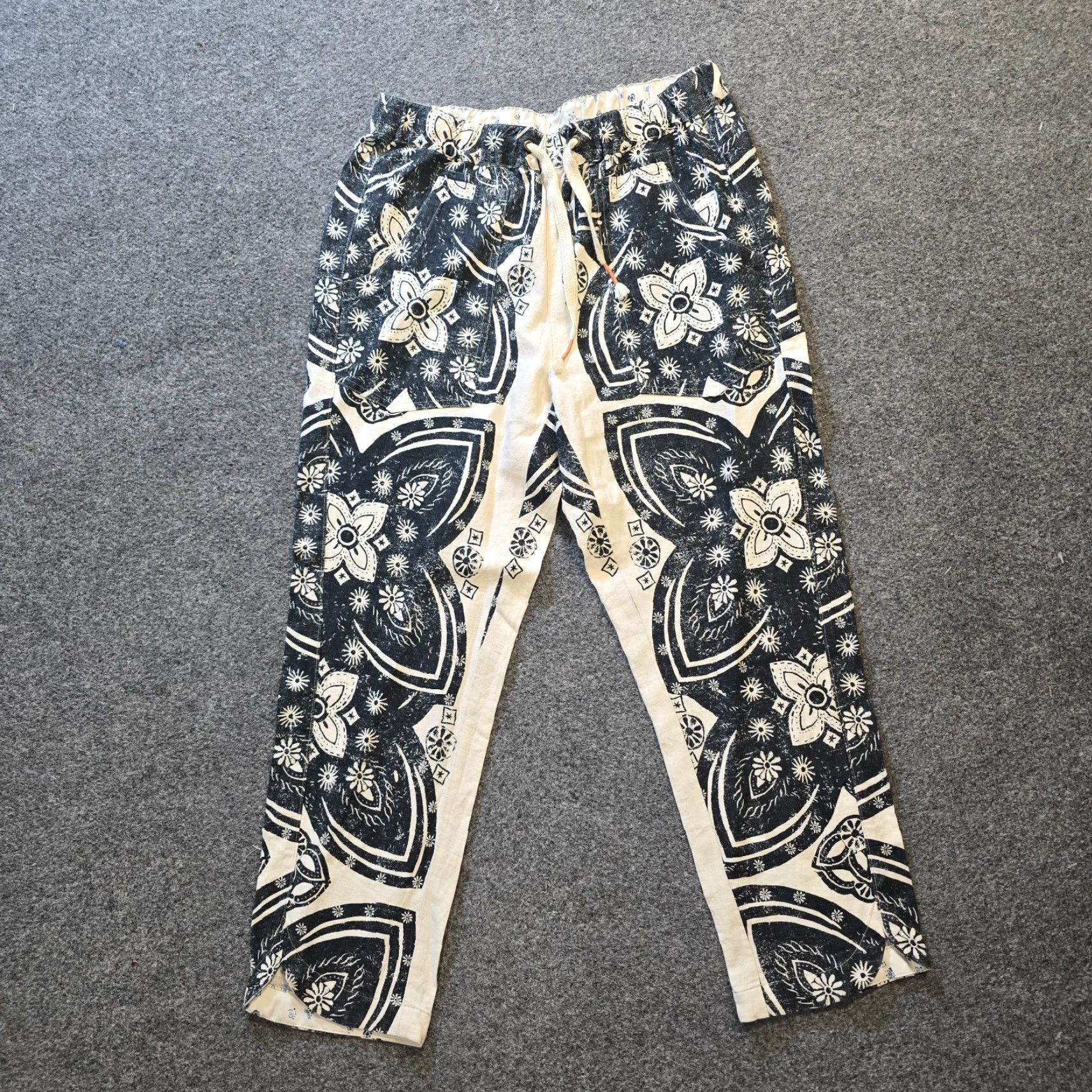 Vintage Pilcro Pants Womens Size Small White Floral Tapered Pull On Beachy Casual Linen Twill High Rise Ankle Pockets Regular Fit Size 28" / US 6 / IT 42 - 2 Thumbnail