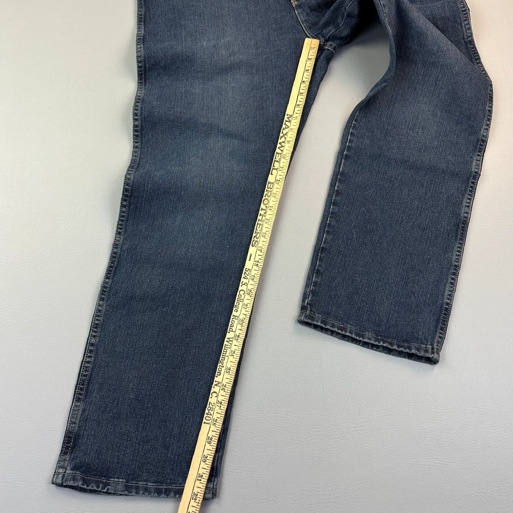 Wrangler Wrangler Rugged Wear Jeans Mens 38x32 Dark Wash Denim Straight Relaxed NWT Jeans Men Blue 5-Pocket Wrangler Rugged Wear USA Cowboy Retro NWT Size US 38 / EU 54 - 2 Thumbnail