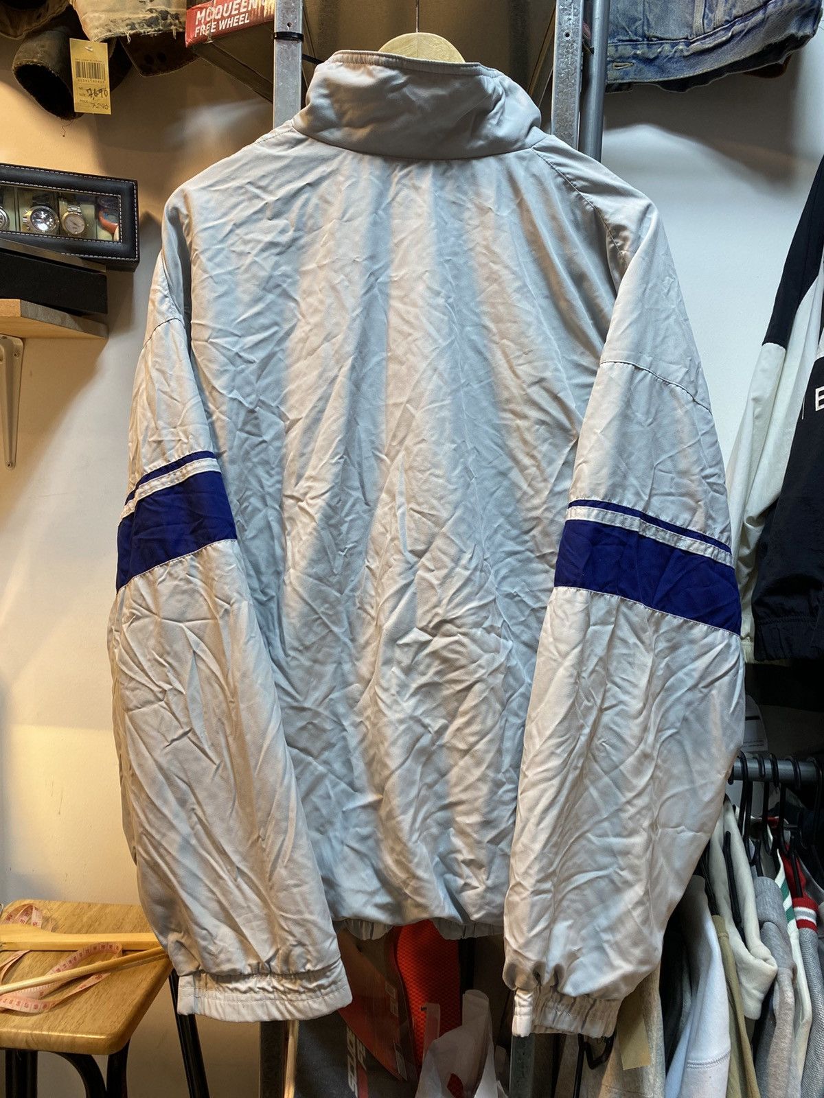 Nike Vintage Nike Swoosh Windbreaker Jacket Size US XL / EU 56 / 4 - 3 Thumbnail