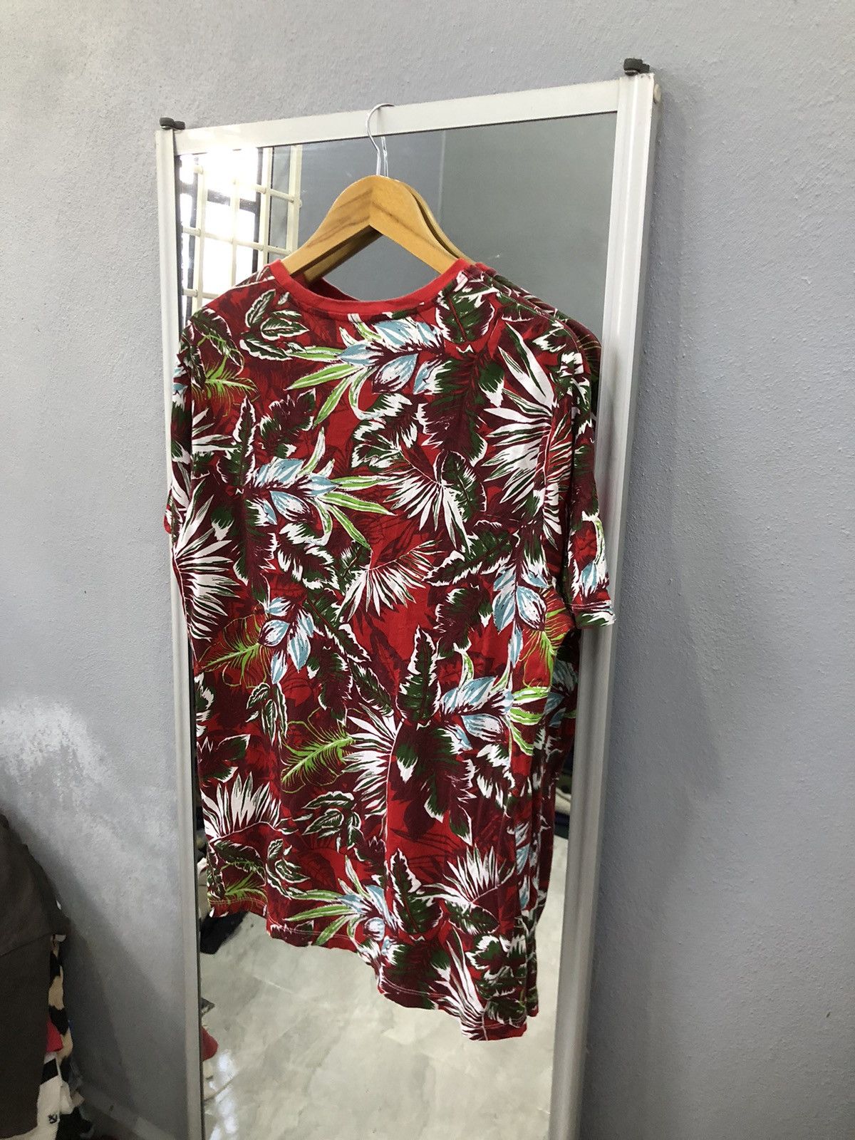 Benetton Benetton Floral Jungle Tee – Made in Egypt – Size M Size US M / EU 48-50 / 2 - 12 Thumbnail