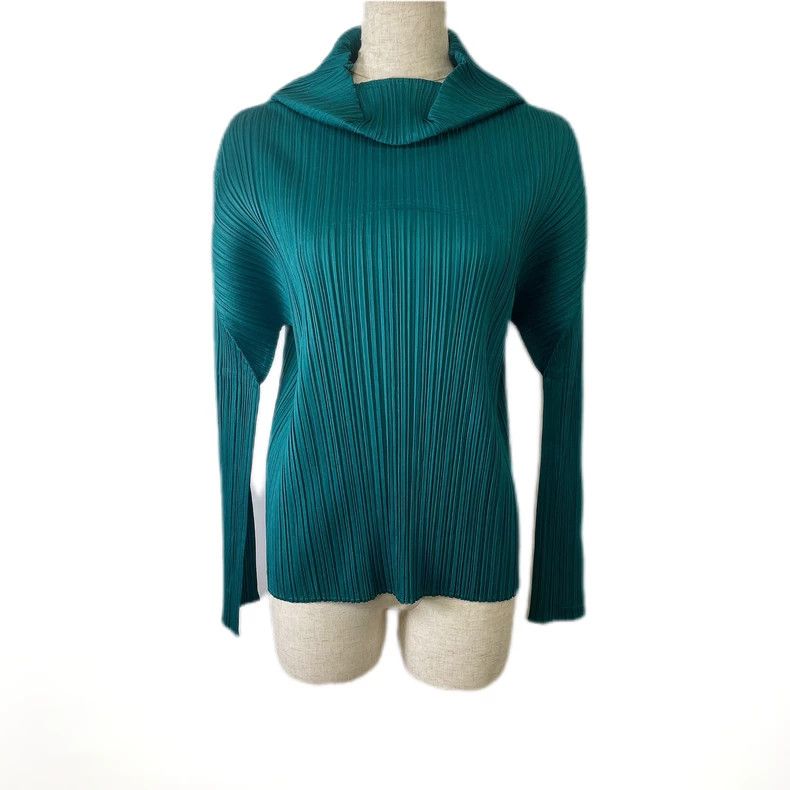Issey Miyake size:3 Green pleated long-sleeved top