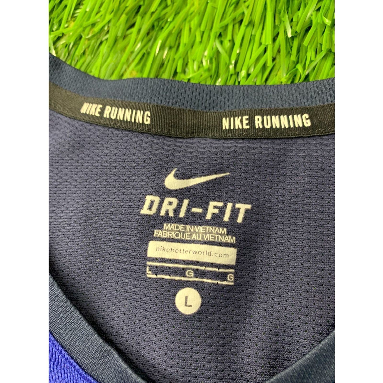 Nike Nike Dri-FIT Running Shirt Women M Blue and Black Training Jersey Tee 2016 Nike Shirt Women Shirt Training 2016 Run Womens Size M / US 6-8 / IT 42-44 - 4 Thumbnail