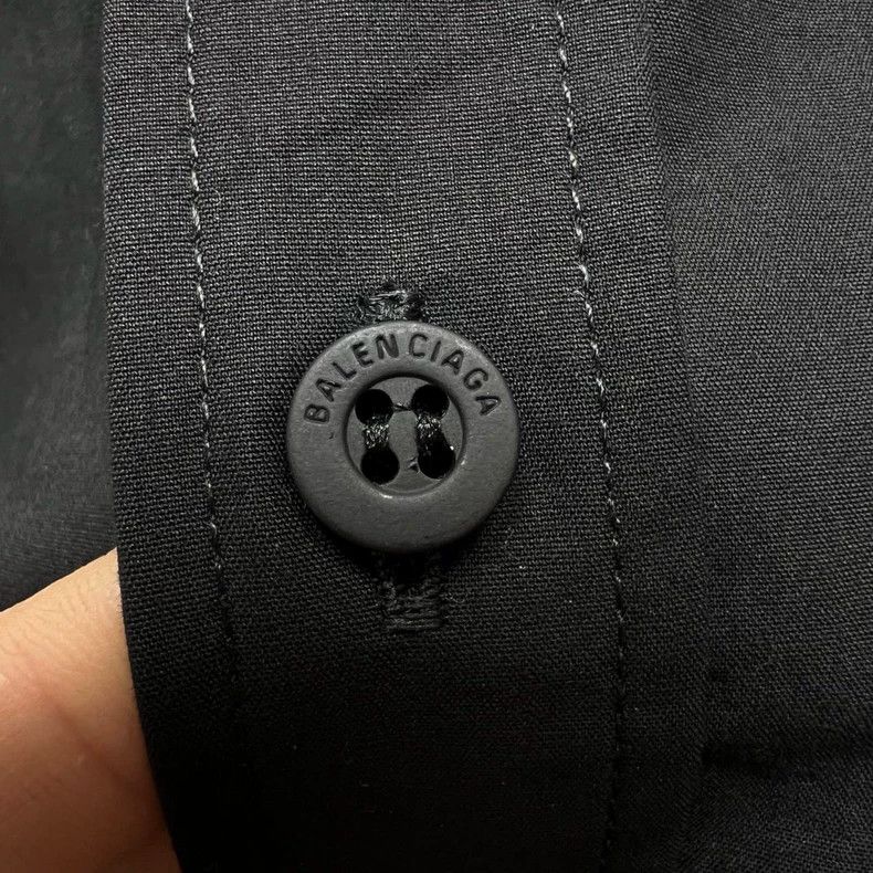 Balenciaga Balenciaga Bitcoin double B string Logo black long sleeve Size US L / EU 52-54 / 3 - 4 Thumbnail