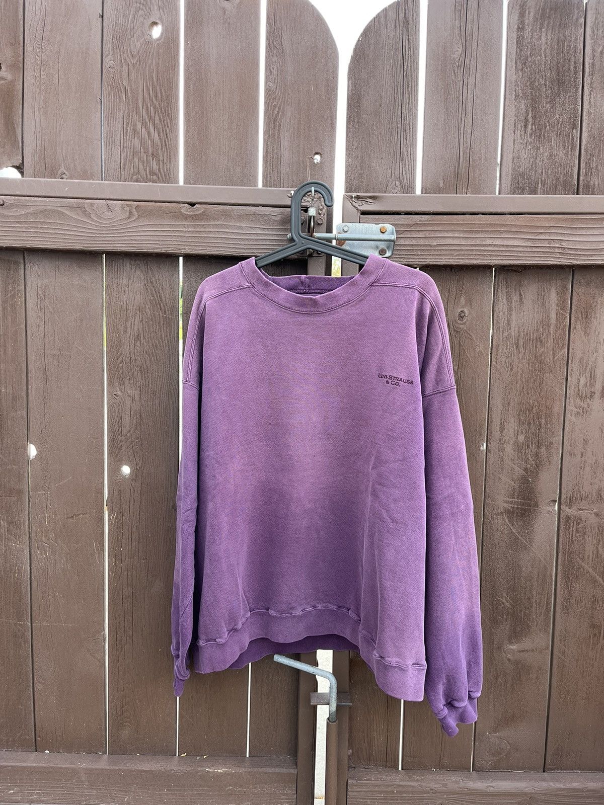 Levi's Vintage Clothing vintage 90s levi strauss crewneck Size US L / EU 52-54 / 3 - 1 Thumbnail