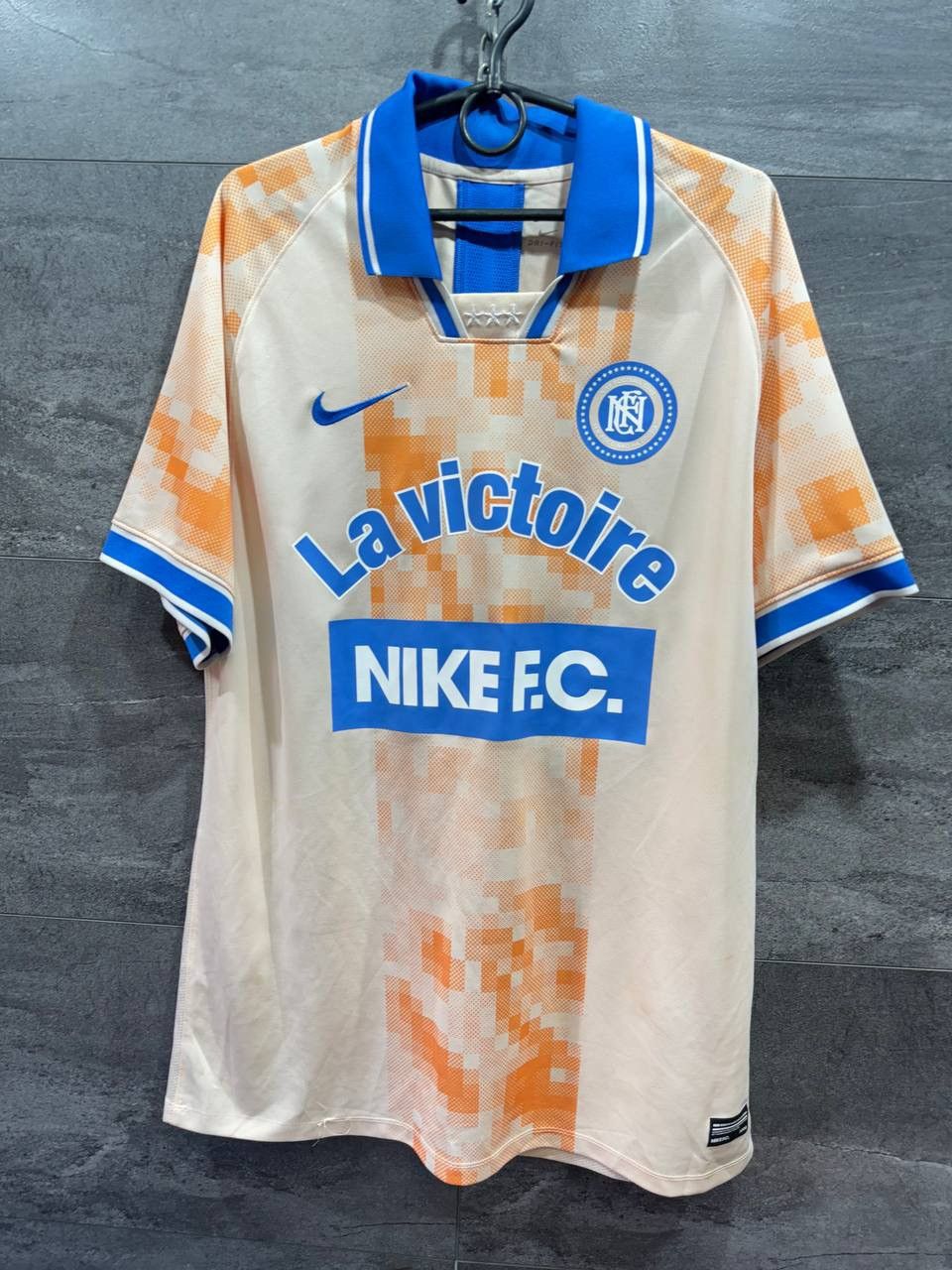 Nike Mens Nike La Victoire F.C. Soccer Shirt Jersey Size L Size US L / EU 52-54 / 3 - 1 Thumbnail