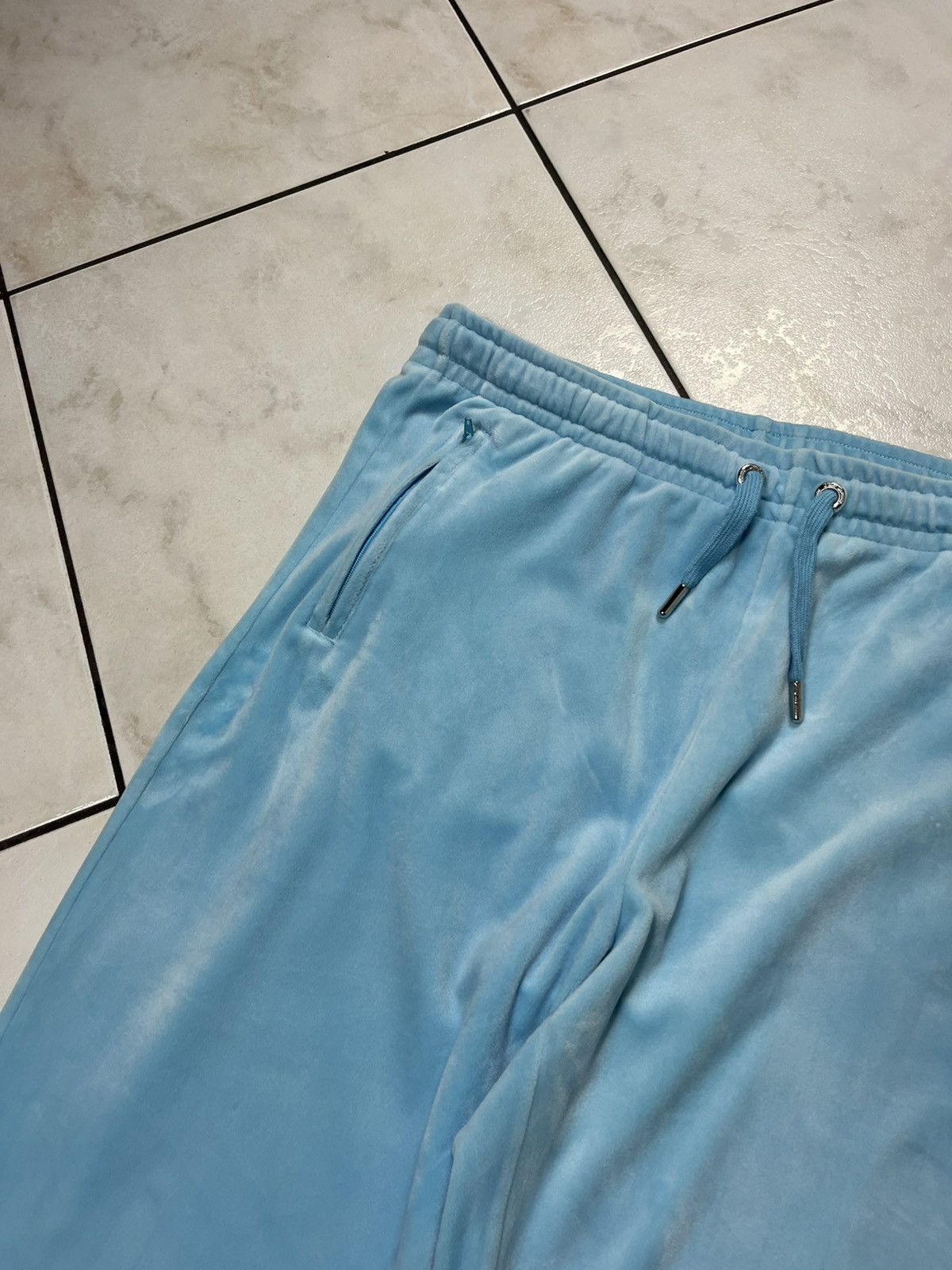 Ed Hardy × Juicy Couture Juicy Couture velvet sweatpants rhinestones crystal ass logo Size 28" / US 6 / IT 42 - 5 Thumbnail