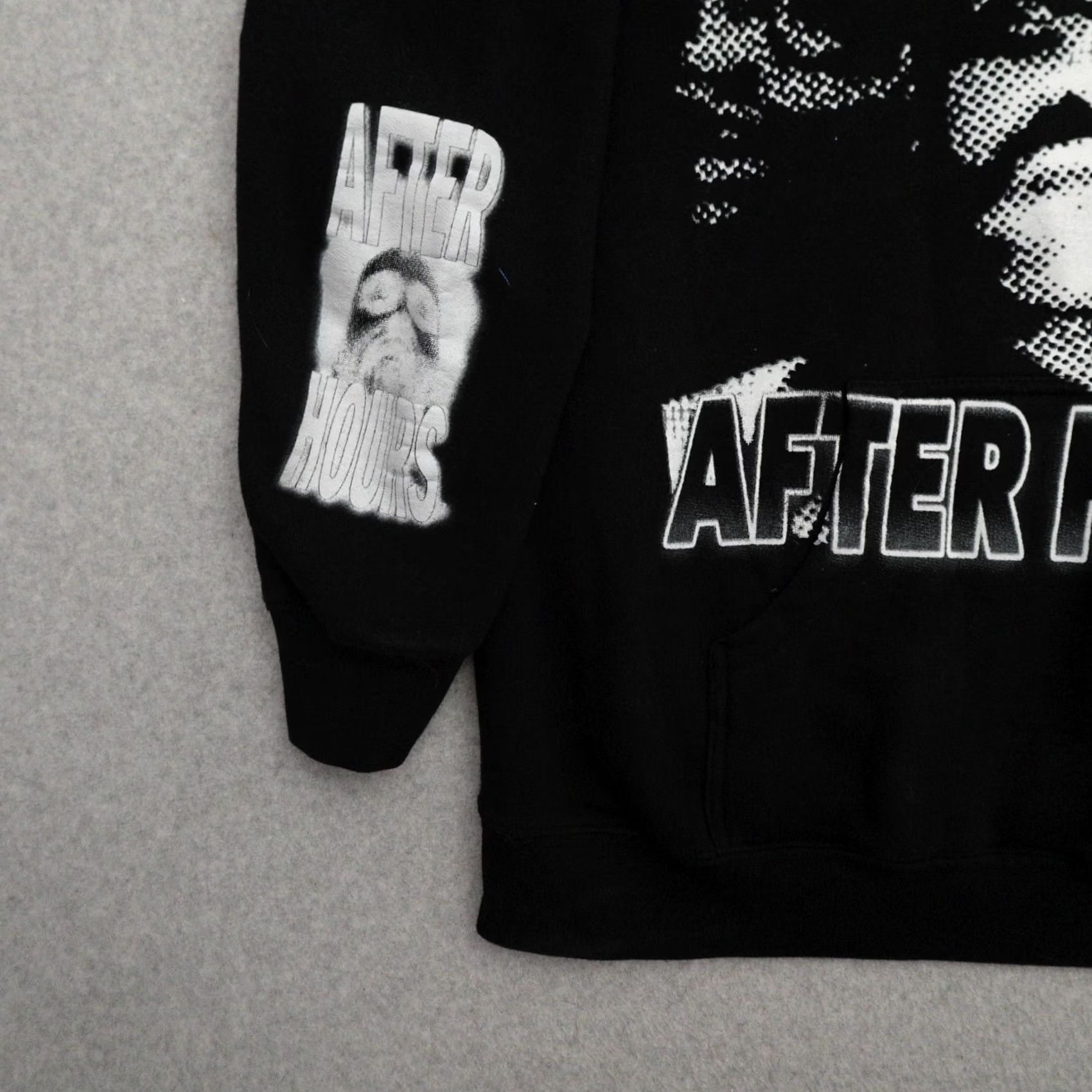 Vintage VINTAGE The Weeknd XO Hoodie Mens XL Black Pullover XL (29X24) MEASUREMENTS ARE PROVIDED IN PICTURES Size US XL / EU 56 / 4 - 6 Thumbnail