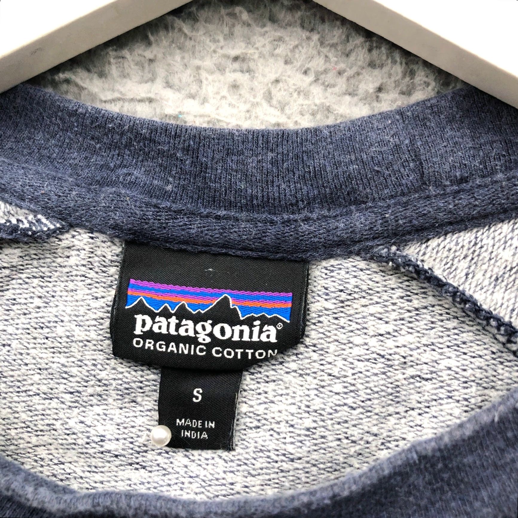 Patagonia Patagonia P-6 Logo Lightweight Crew Sweatshirt Mens S Navy Graphic Print Knit Cotton Blend Regular Fit Crew Neck Long Sleeve Pullover Vintage No Size US S / EU 44-46 / 1 - 3 Thumbnail