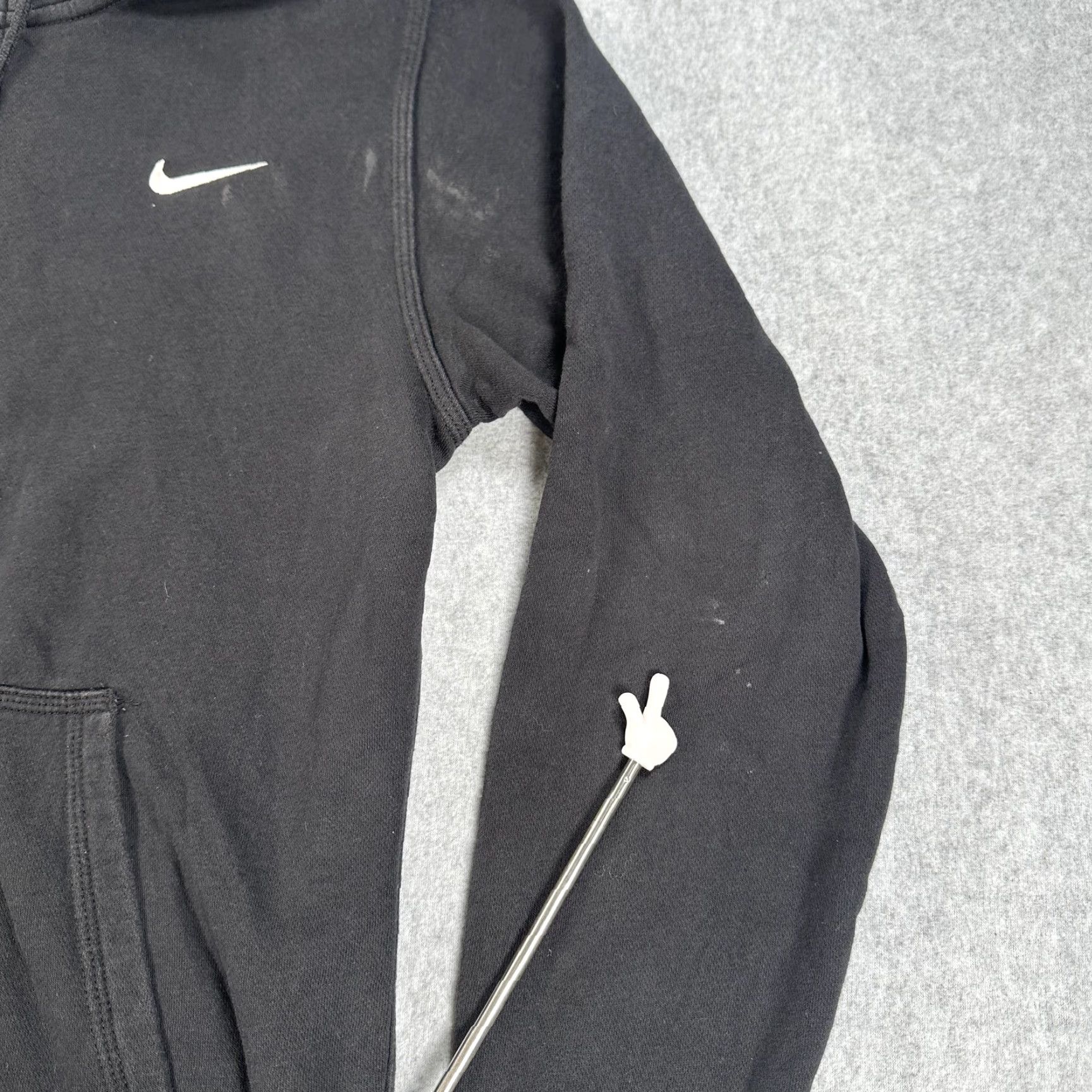 Nike VINTAGE Nike Hoodie Mens Small Black Full Zip Fleece Swoosh Logo Athletic Sweatshirt Size US S / EU 44-46 / 1 - 5 Thumbnail