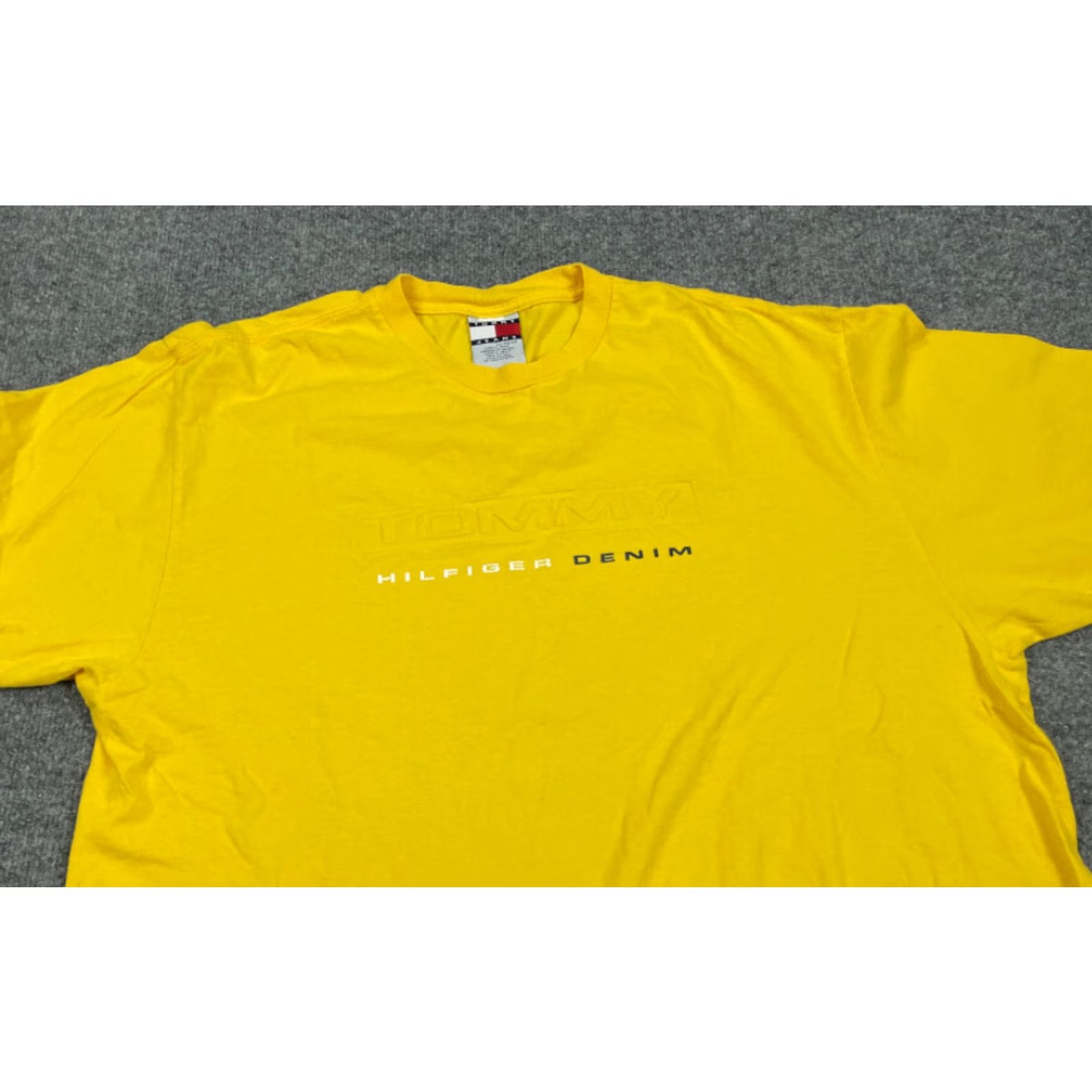Tommy Hilfiger VINTAGE Tommy Hilfiger T-Shirt Yellow Embroidered 2XL Adult Men Streetwear Size US XXL / EU 58 / 5 - 5 Thumbnail
