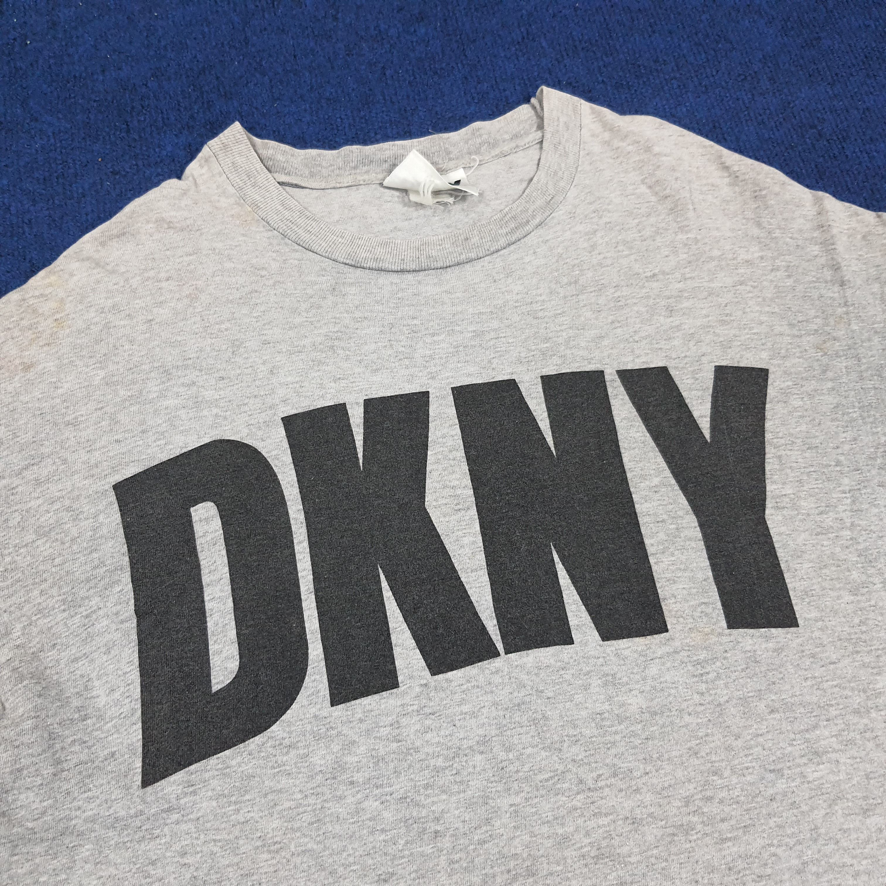 DKNY × Vintage Vintage DKNY Jeans New York Streetwear Tshirt Size US XL / EU 56 / 4 - 2 Thumbnail