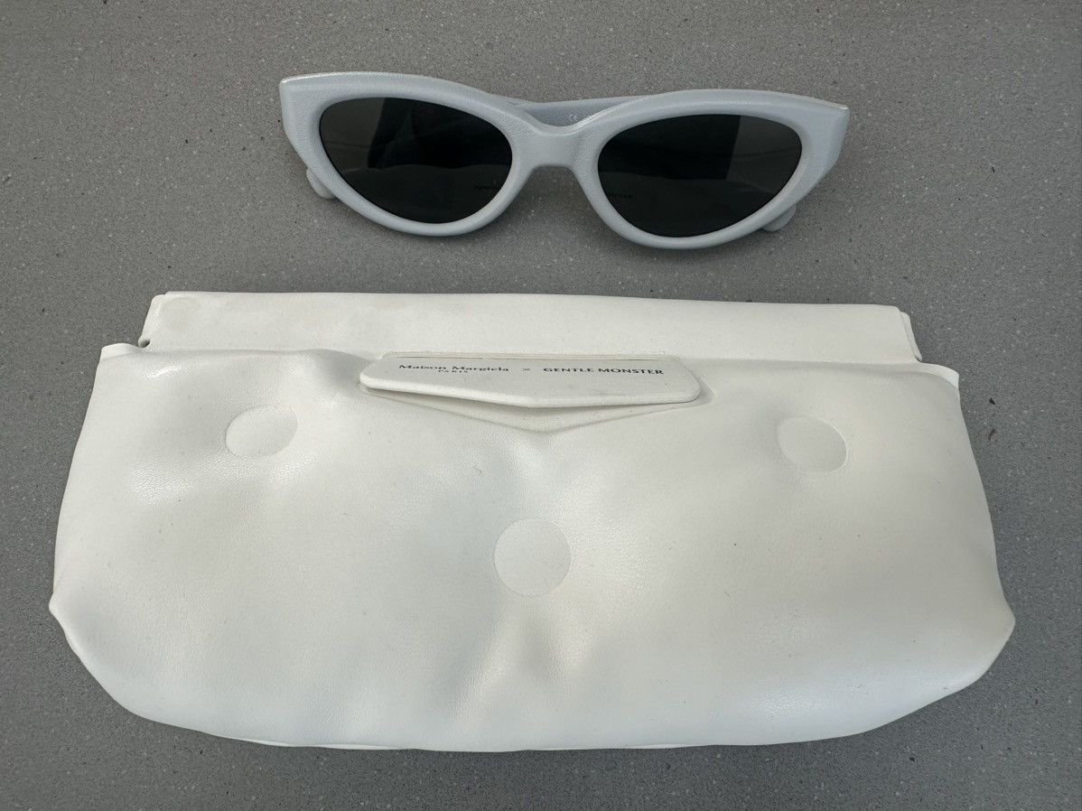 Maison Margiela Grey leather cat eye Margiela sunnies Size ONE SIZE - 13 Thumbnail