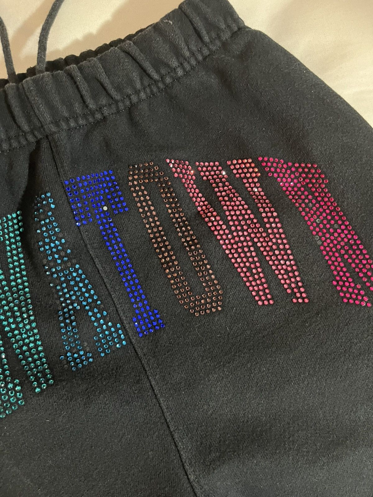Other Chinatown rainbow rhinestone shorts Size US 30 / EU 46 - 5 Thumbnail