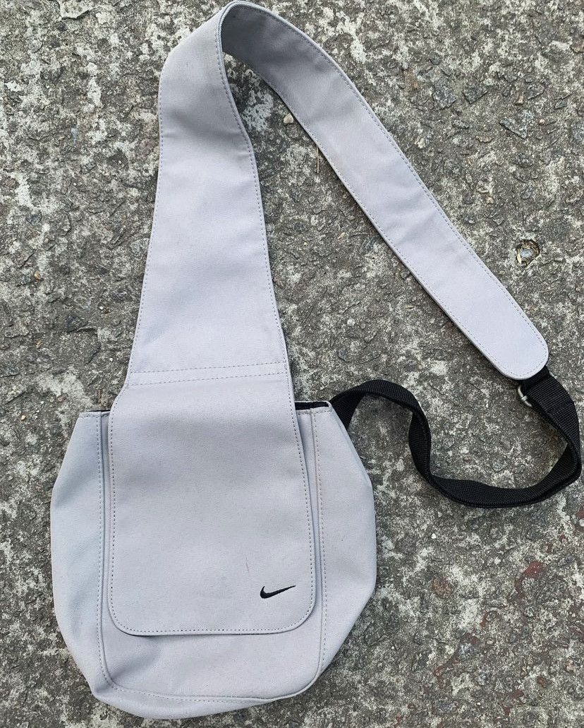 Nike Vintage 90's Nike Sling Bag Gorpcore Y2K Size ONE SIZE - 2 Thumbnail