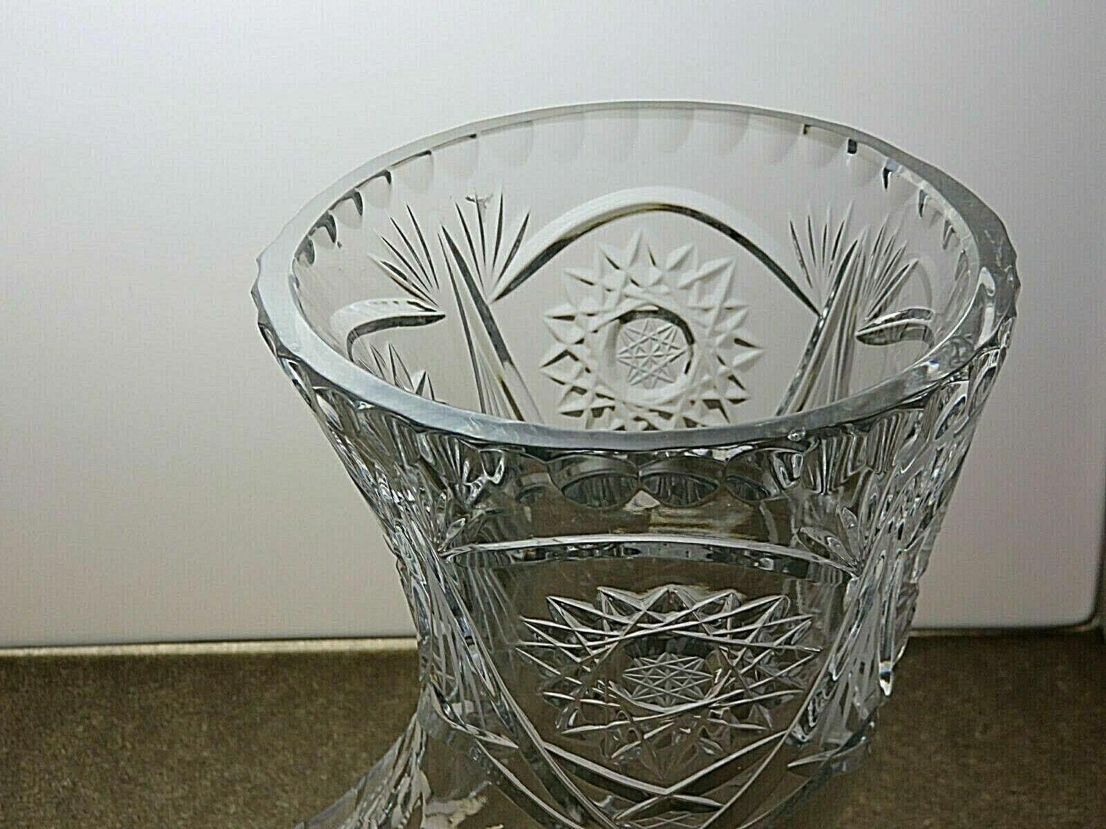 The Unbranded Brand Large Cut Crystal Cornucopia Horn Footed Vase 8 3/4" Size ONE SIZE - 4 Thumbnail