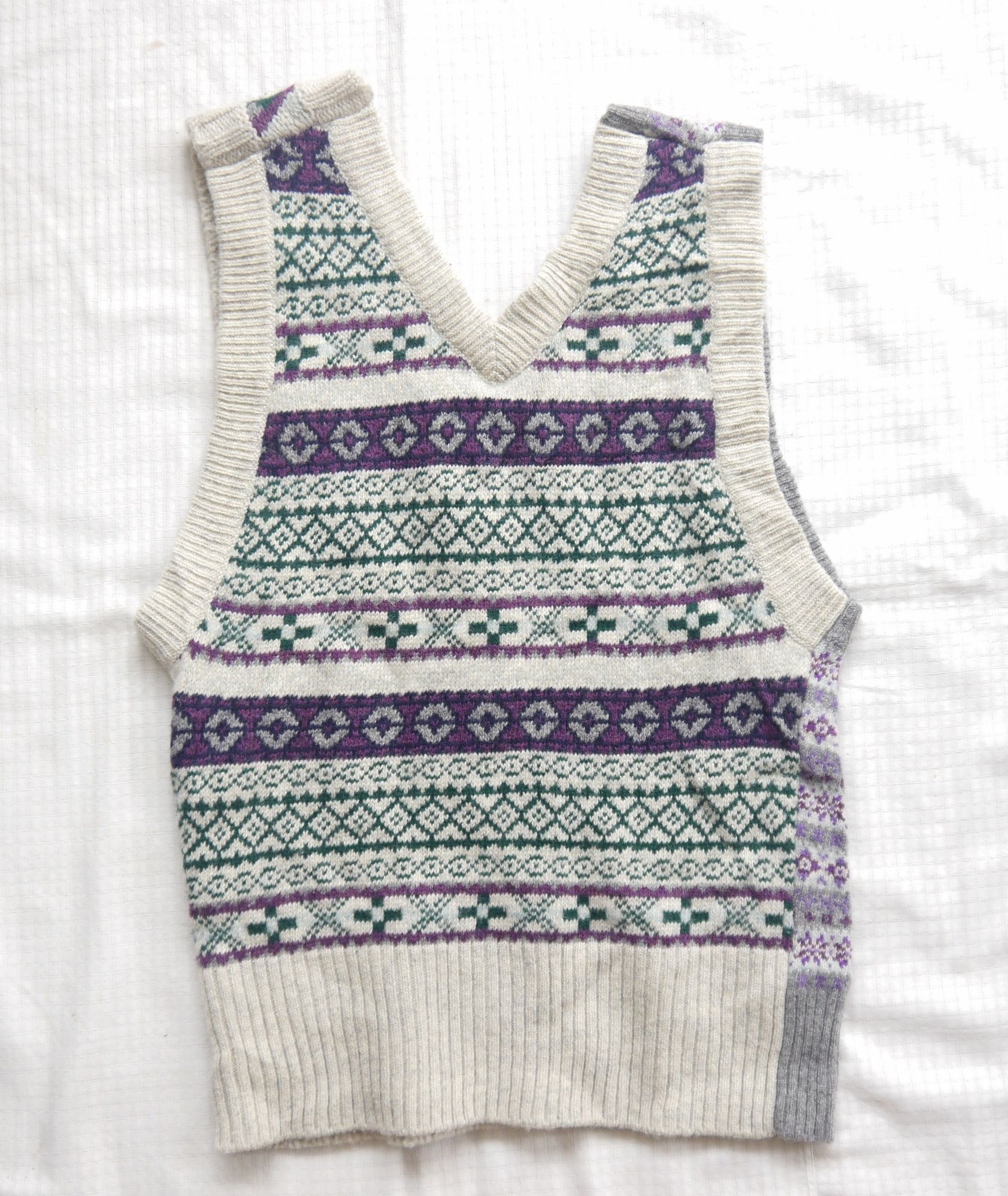 Japanese Brand (J721) Beams Boy Maturely Purple Gray V neck Fair Isle Style Size S / US 4 / IT 40 - 10 Thumbnail
