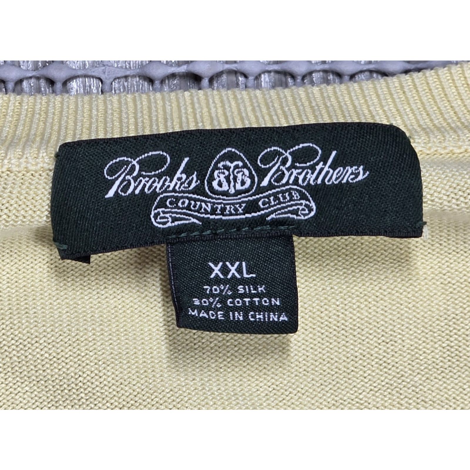 Brooks Brothers VINTAGE Brooks Brothers Country Club Mens 2XL Yellow Silk Blend Knit V Neck Sweater Size US XXL / EU 58 / 5 - 6 Thumbnail