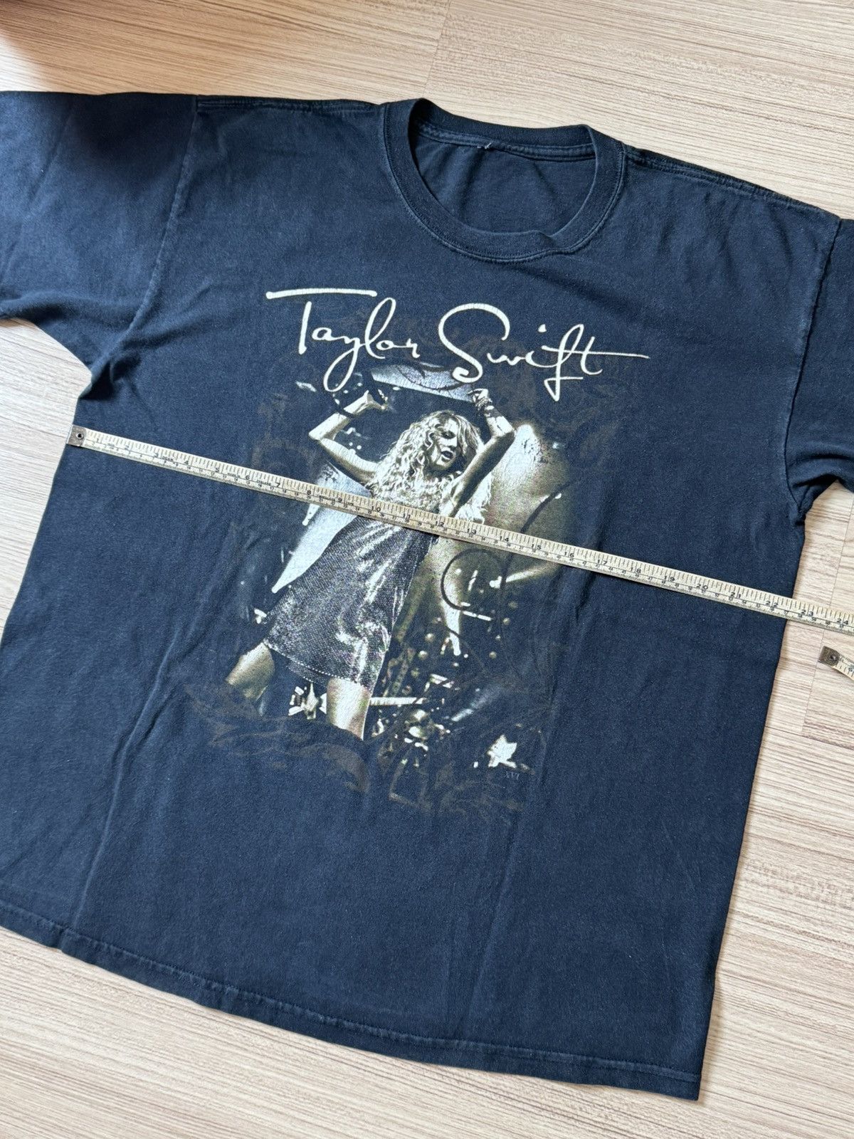Band Tees × Rap Tees × Vintage Taylor swift - L - Fearless tour shirt Size US L / EU 52-54 / 3 - 6 Thumbnail