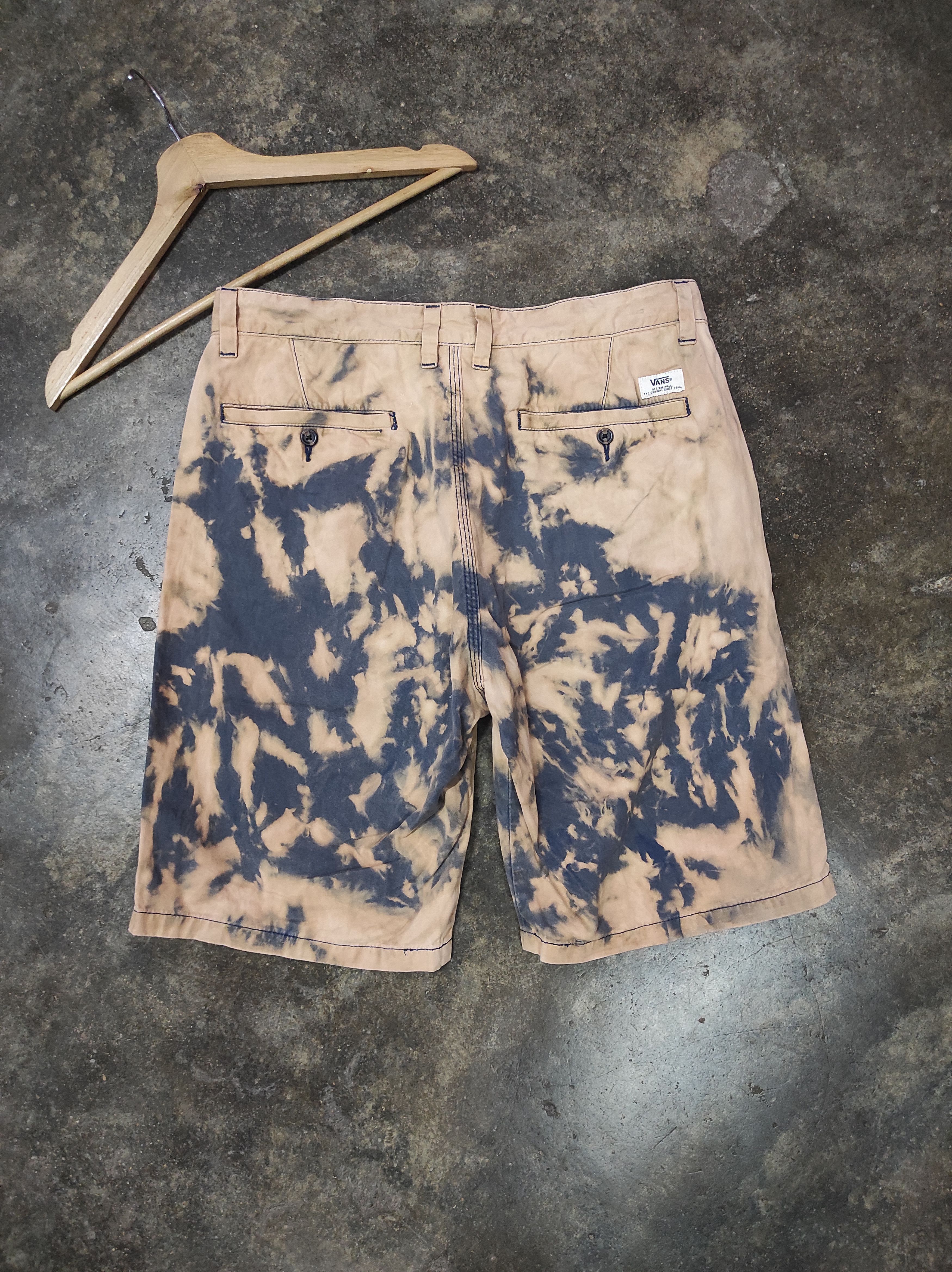 Vans VANS TIE DYE SHORT PANTS Size US 34 / EU 50 - 5 Thumbnail