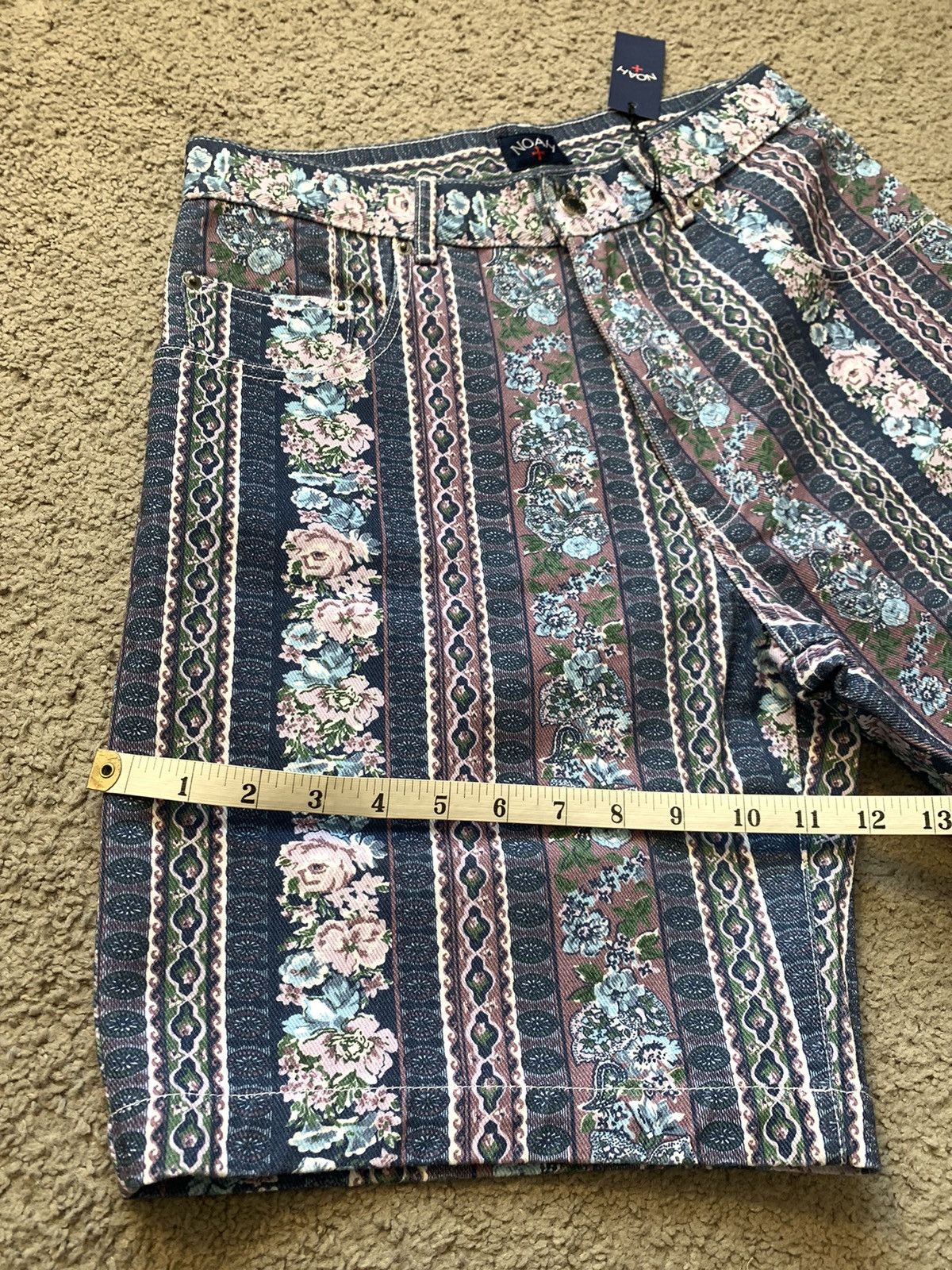 Noah NOAH 90’s STYLE DENIM STRIPED FLORAL SHORTS Size US 30 / EU 46 - 13 Thumbnail