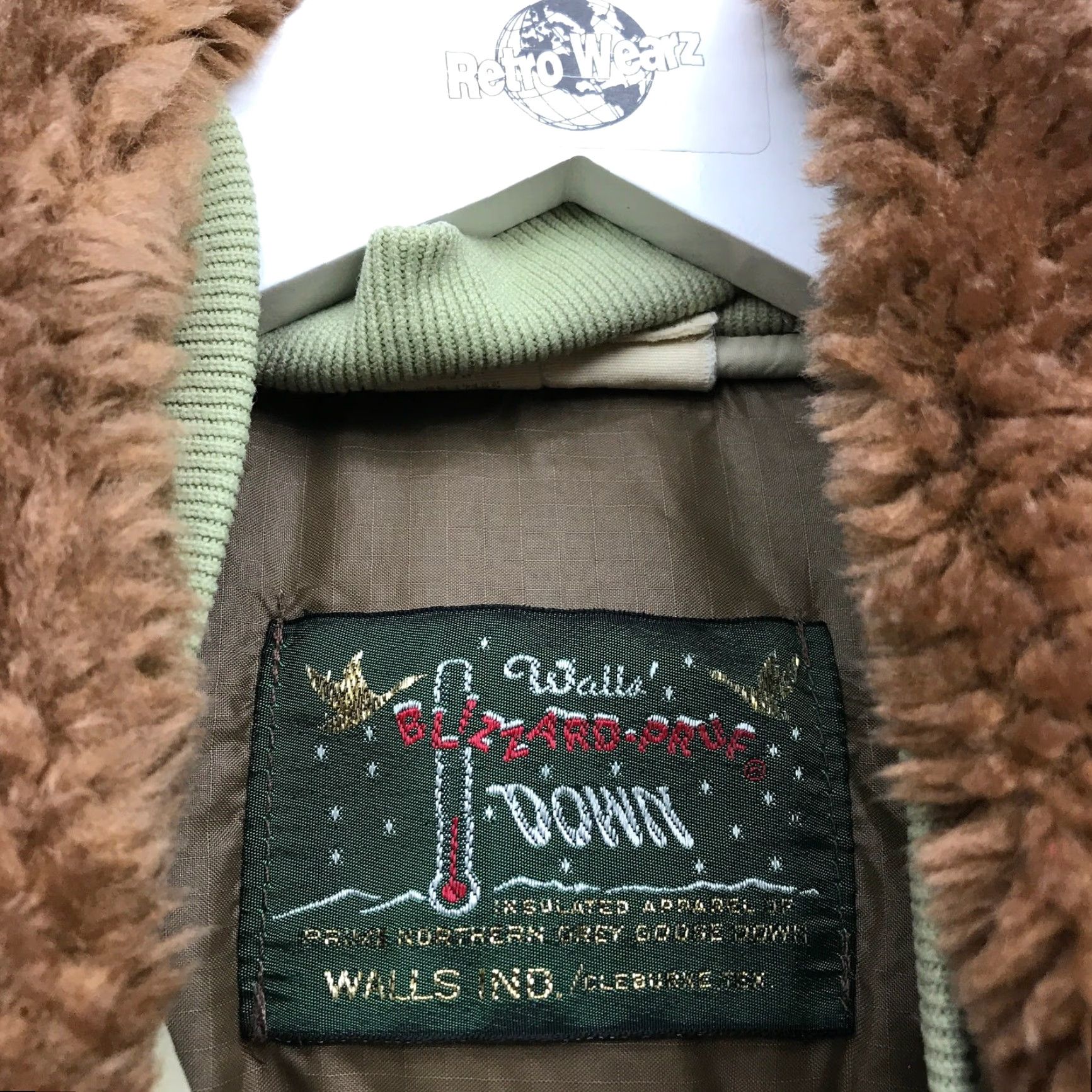 Walls VINTAGE Walls Blizzard Pruf Parka Jacket Mens M Green Down Puffer Coat Long Zip Fur Trim 80s Workwear Casual Size US M / EU 48-50 / 2 - 4 Thumbnail