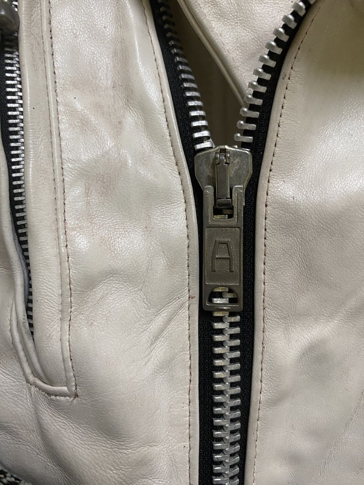 Genuine Leather Vintage Triple Six UK White Leather Biker Jacket - Size 32 Size US XS / EU 42 / 0 - 12 Thumbnail
