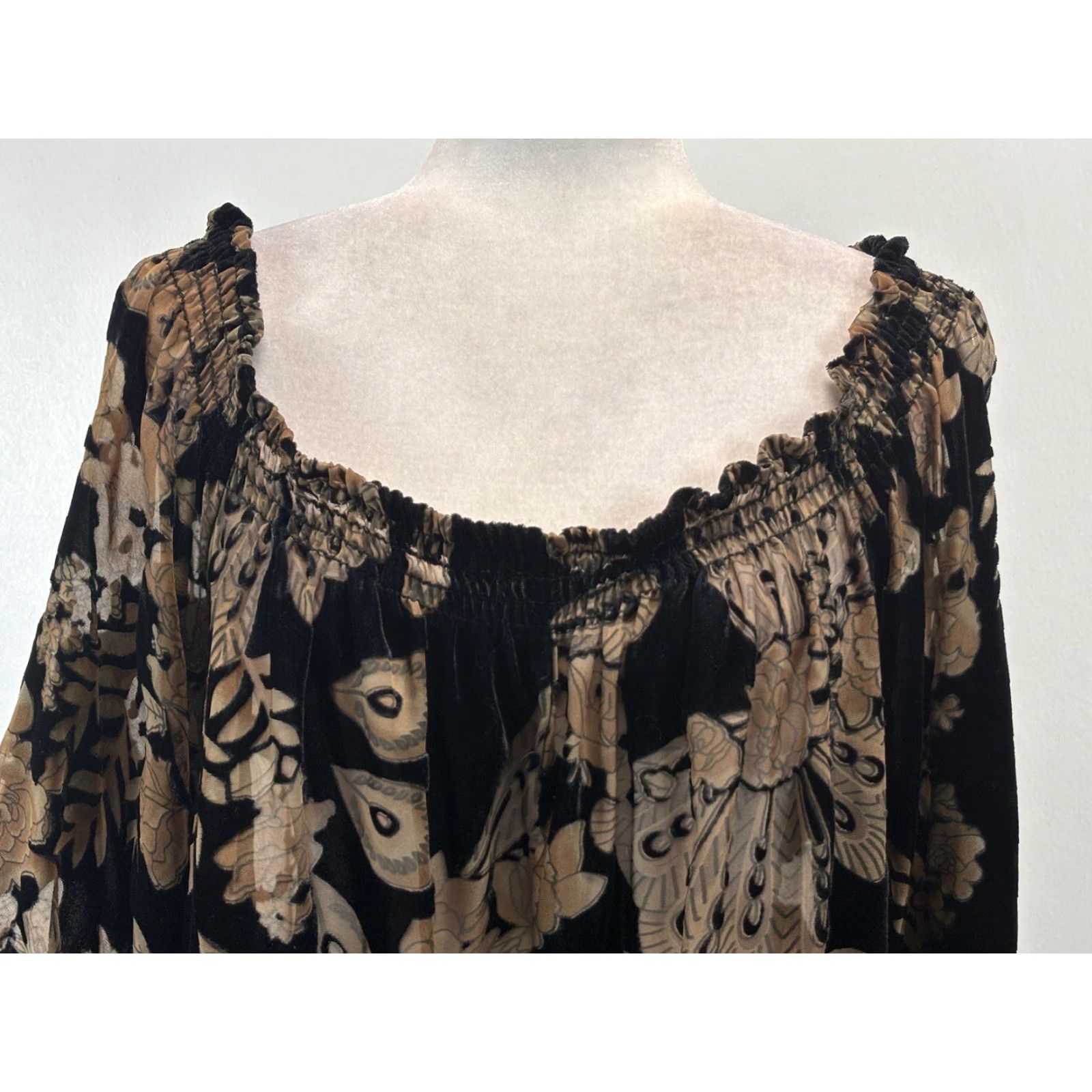 Vintage Ariella Velvet Burnout Shirt Womens L Black Goth etereal whimsy Fairy Boho Off the Shoulder Viscose Blend Made USA Size L / US 10 / IT 46 - 5 Thumbnail