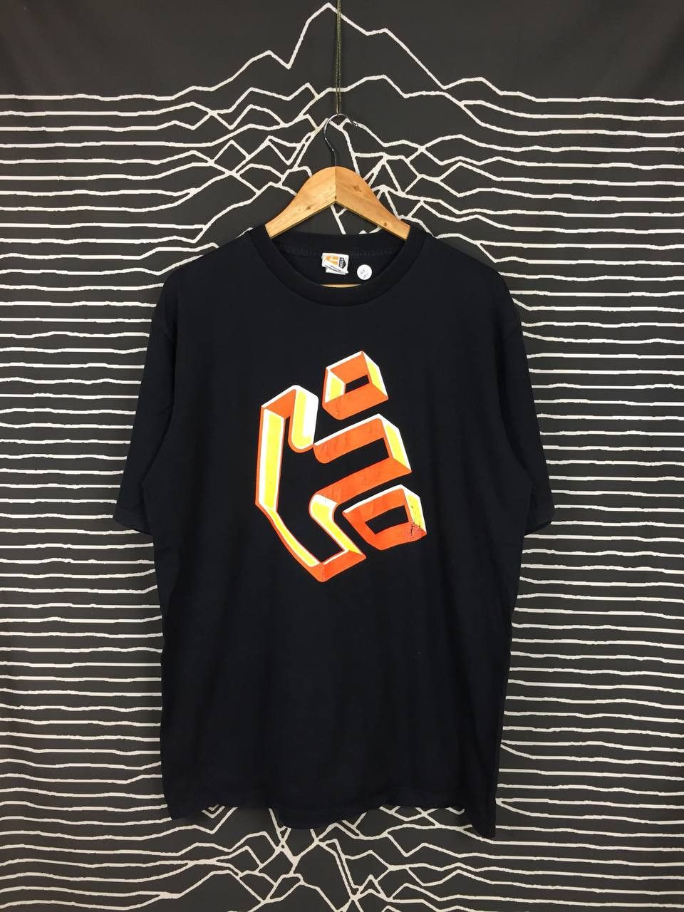 Etnies Vtg Etnies Skateboards Big Logo Skate Tee Size US XL / EU 56 / 4 - 2 Thumbnail