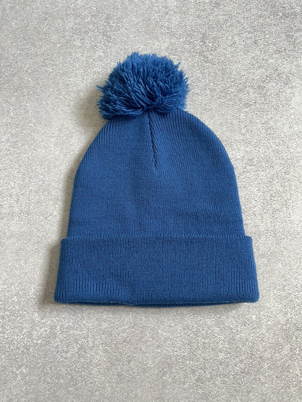 Carhartt Carhartt Bobble Pom Y2k Watch Logo Stretch Beanie Hat Size ONE SIZE - 8 Thumbnail