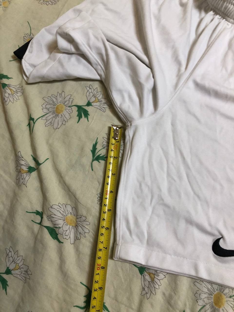 Nike Nike Liverpool FC 2022/23 Stadium Away Shorts Size US 32 / EU 48 - 9 Thumbnail