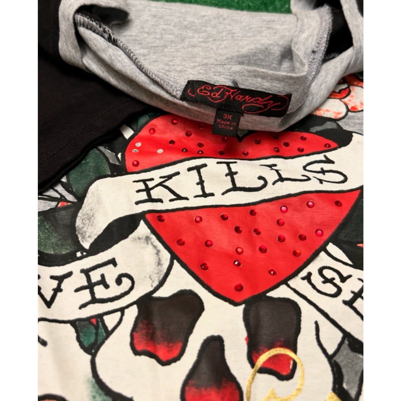Ed Hardy VINTAGE Ed Hardy Raglan Shirt Womens 3XL Gray 3/4 Sleeve Tattoo Love Skull VTG Y2K Size XXL / US 16-18 / IT 52-54 - 2 Thumbnail