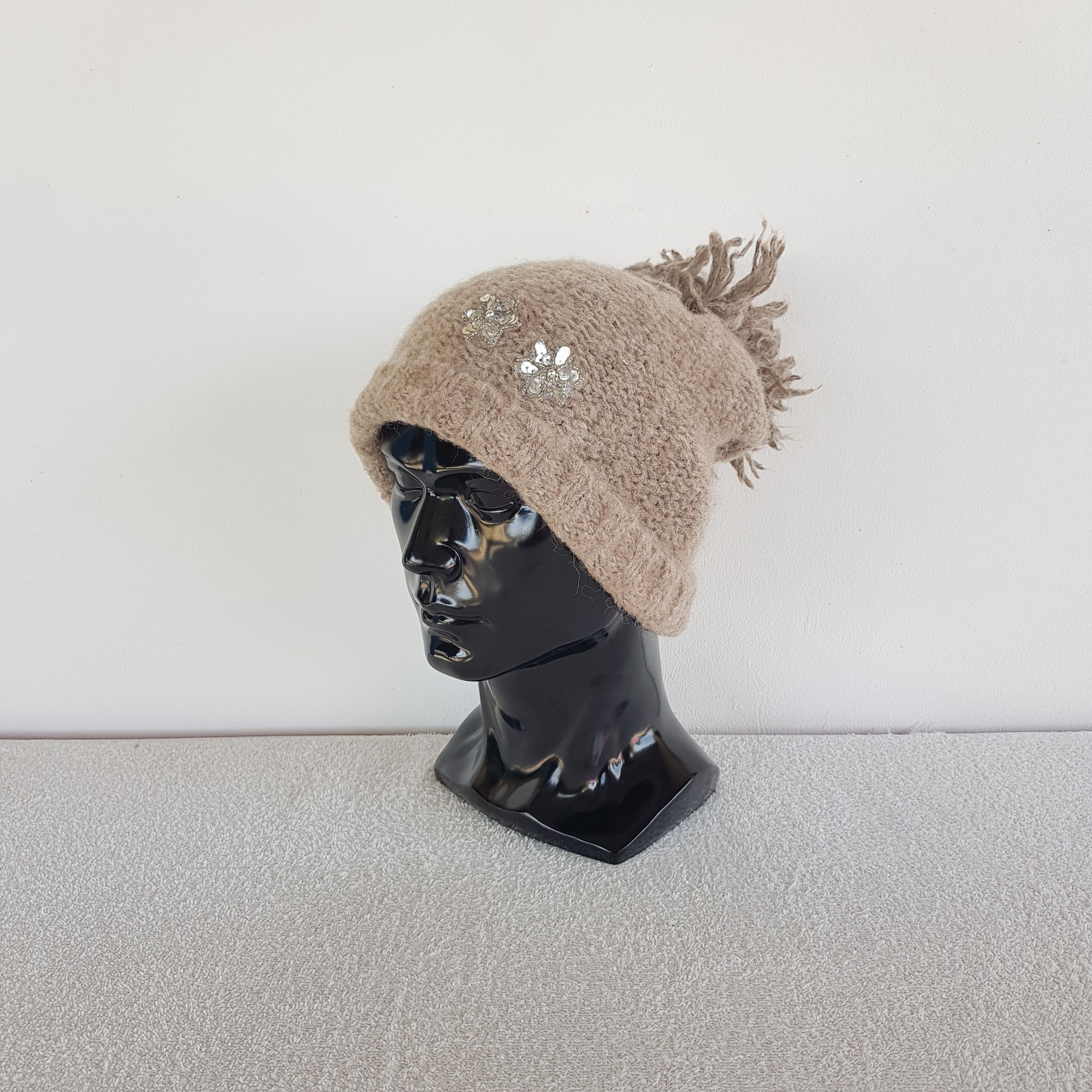 Japanese Brand Vintage Balcony Bed Beanie Knit Pom Pom Snow Caps Hats Size ONE SIZE - 1 Thumbnail