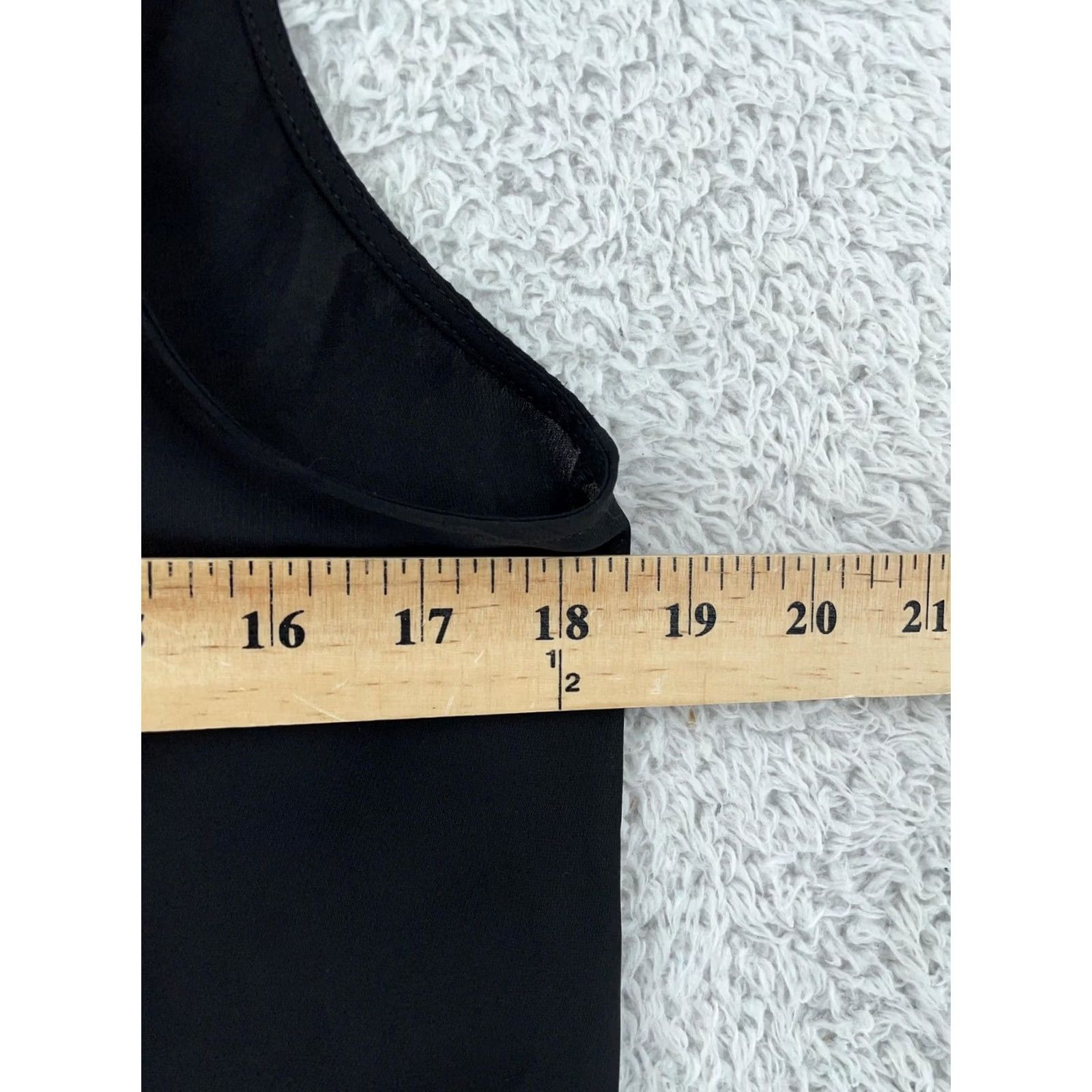Parker Parker Blouse Top Women's L Black Sleeveless Pleated Back Dressy Tie Neck V-Neck Pullover Casual Travel Size L / US 10 / IT 46 - 3 Thumbnail