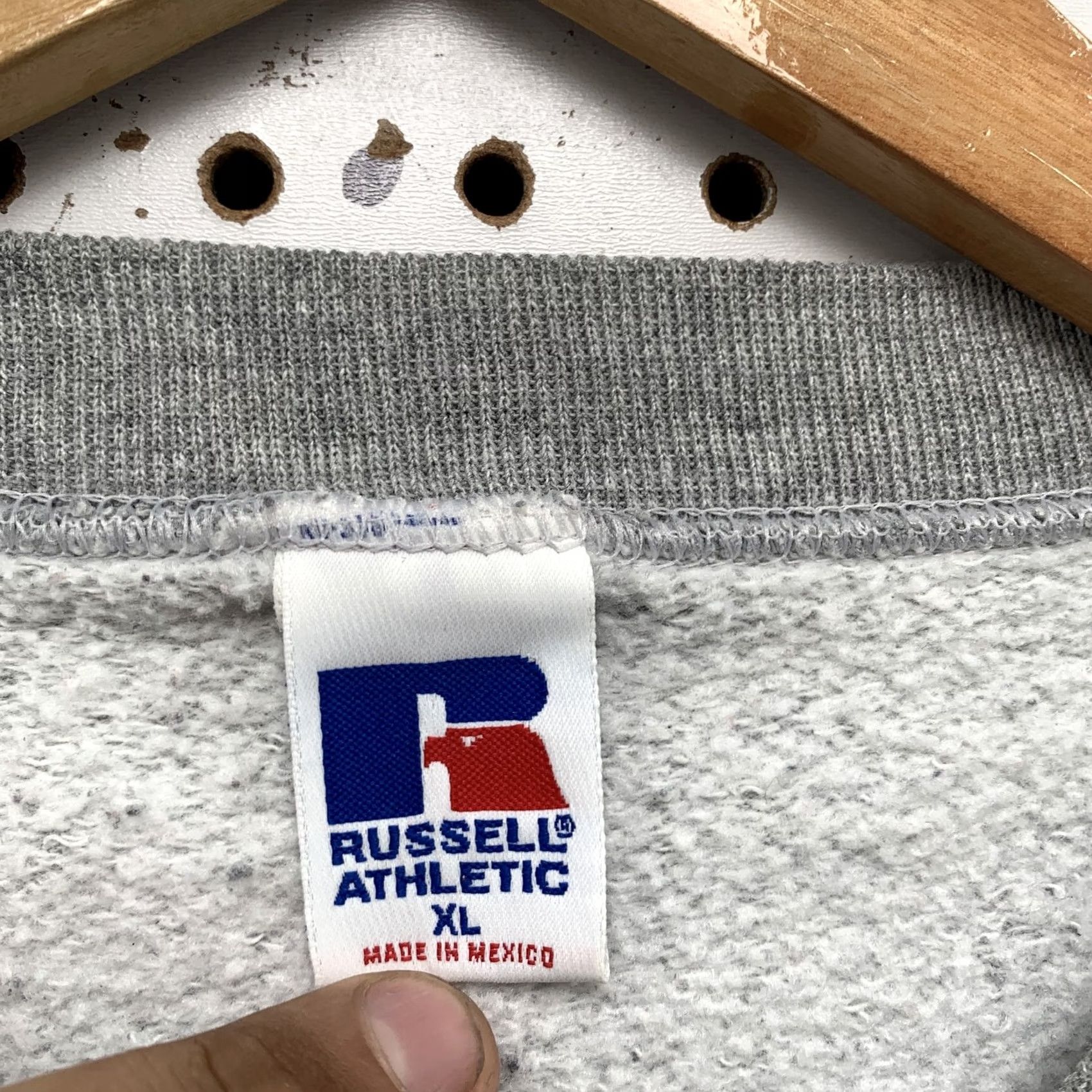 Russell Athletic VINTAGE Russell Athletic Sweatshirt Men XL Gray Crewneck Fleece 90s Size US XL / EU 56 / 4 - 2 Thumbnail