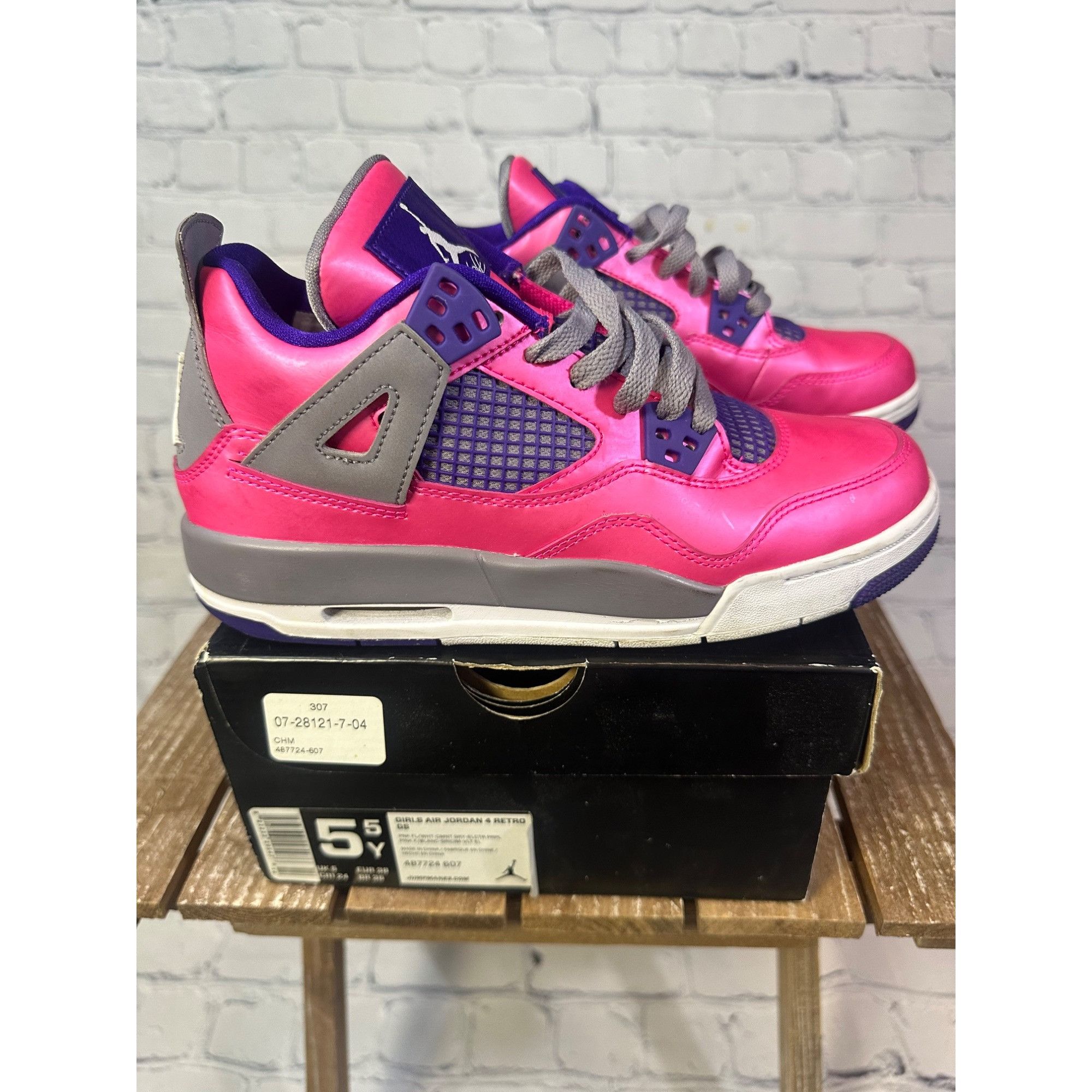 Jordan Brand × Nike Nike Air Jordan 4 Retro GS Size US 7 / IT 37 - 1 Thumbnail